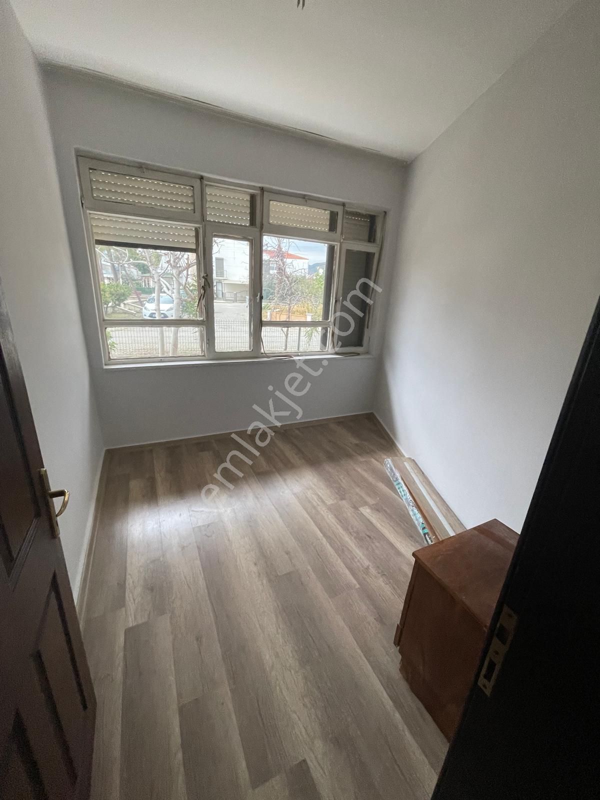 Altınoluk’ta Denize 1 Sokak – Müstakil Tadında, Bahçe Kullanımlı Daire - Görsel 18