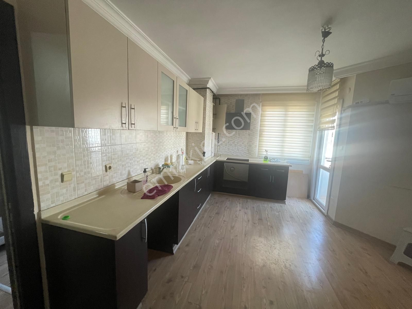 3ev Emlak'tan Yurt Mh. 3+1 Kapalı Mutfaklı Geniş Kiralık Daire