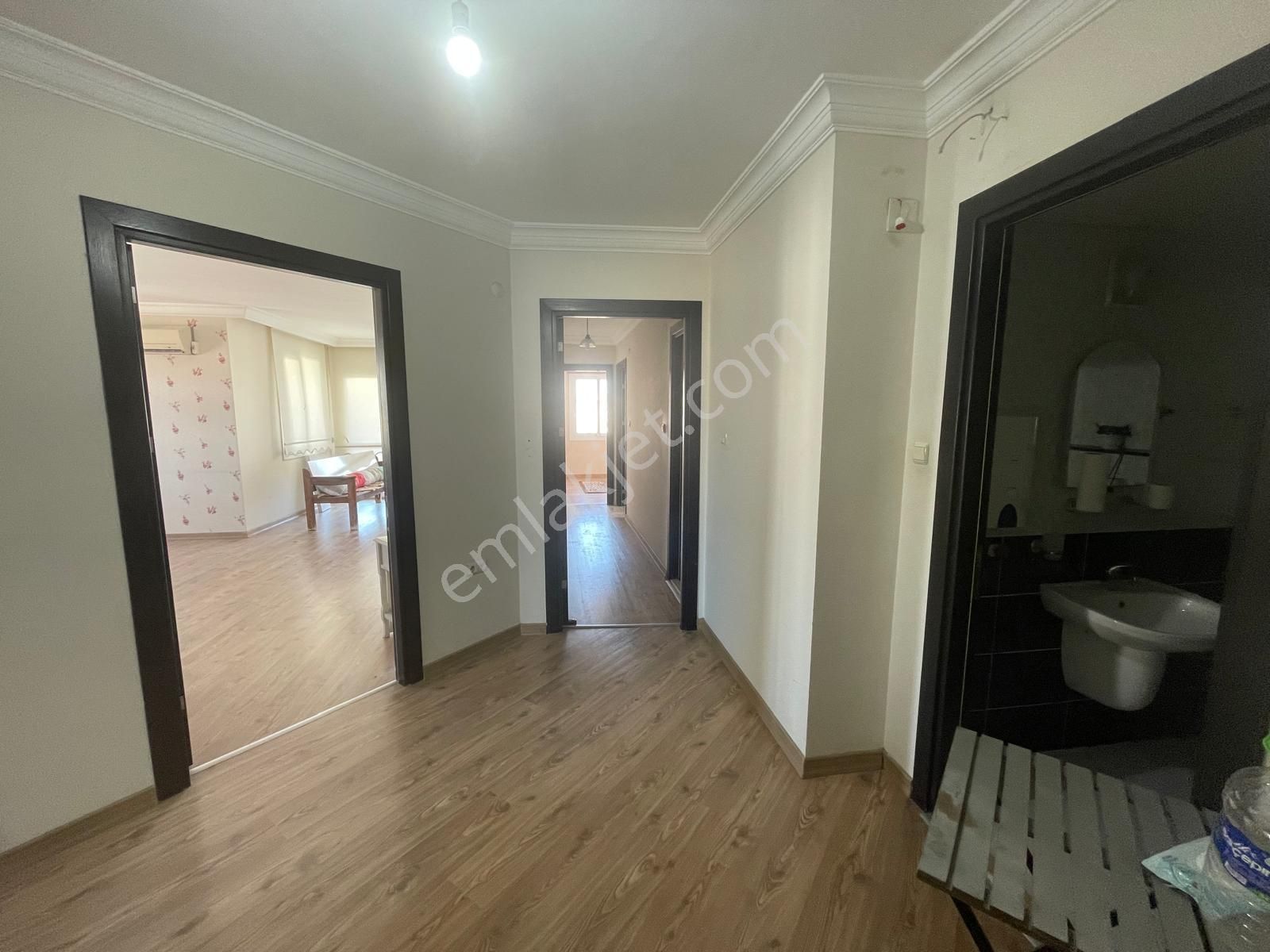 3ev Emlak'tan Yurt Mh. 3+1 Kapalı Mutfaklı Geniş Kiralık Daire - Görsel 25
