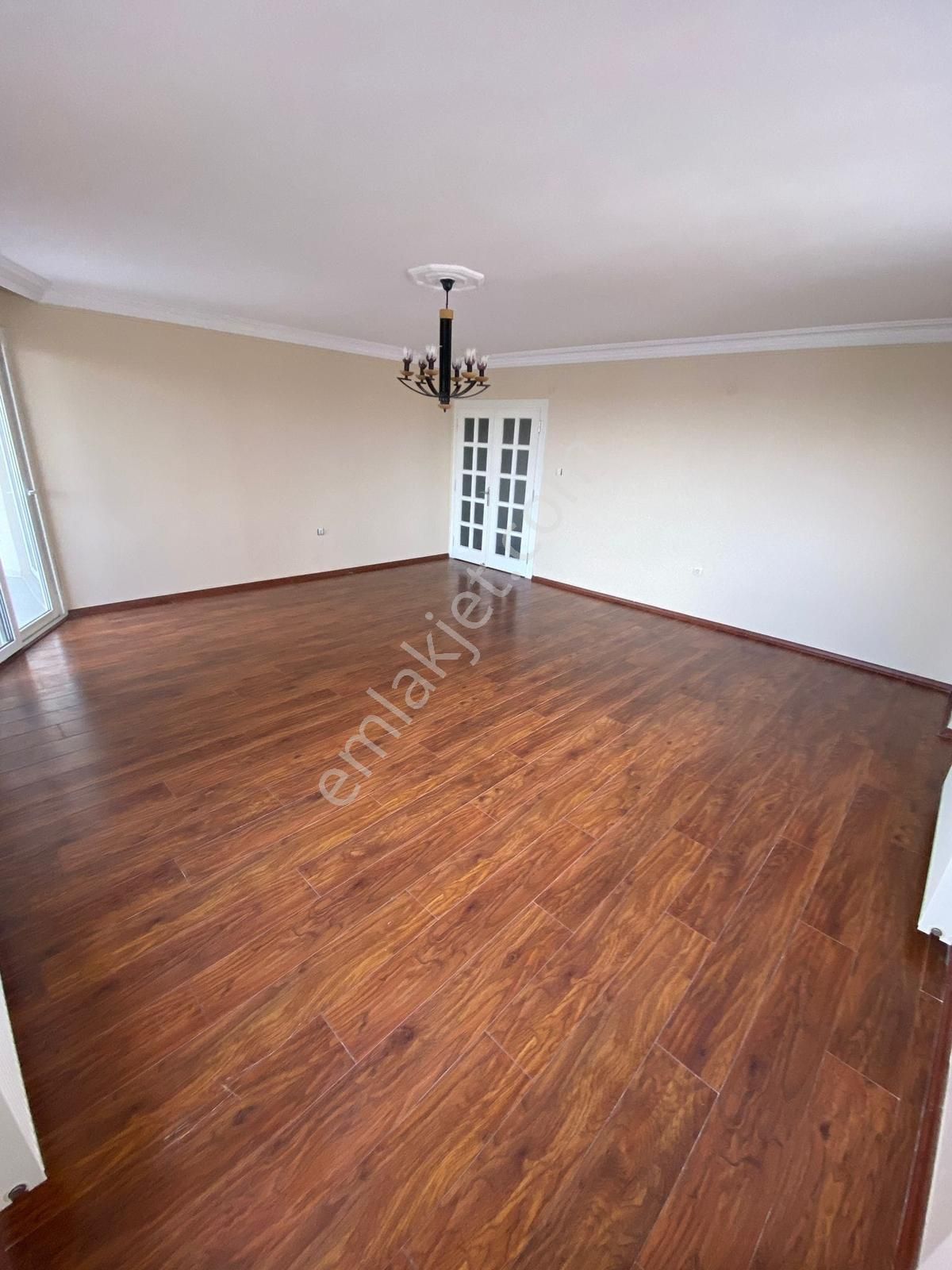 3ev Emlak'tan Yurt Mh. 4+1 Kapalı Mutfaklı Geniş Kiralık Daire - Görsel 21