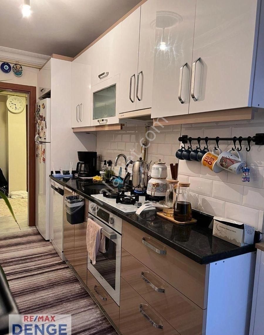 Küçükçekmece İnönü Mahallesi’nde Hakan Caddesi Yakını 2+1 Satılık Daire - Görsel 4