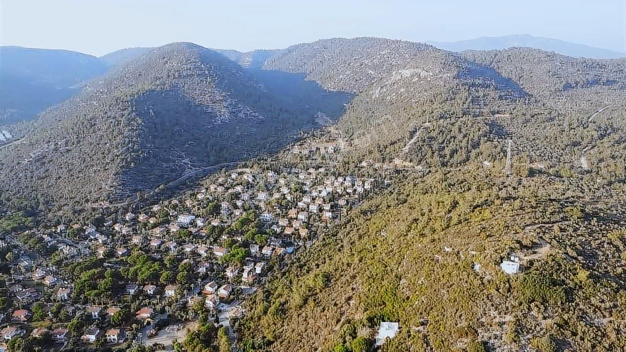 Site İçinde 230m2 Parsel Tapudan Devir,alt Yapılı,elek.suyu Var - Görsel 7
