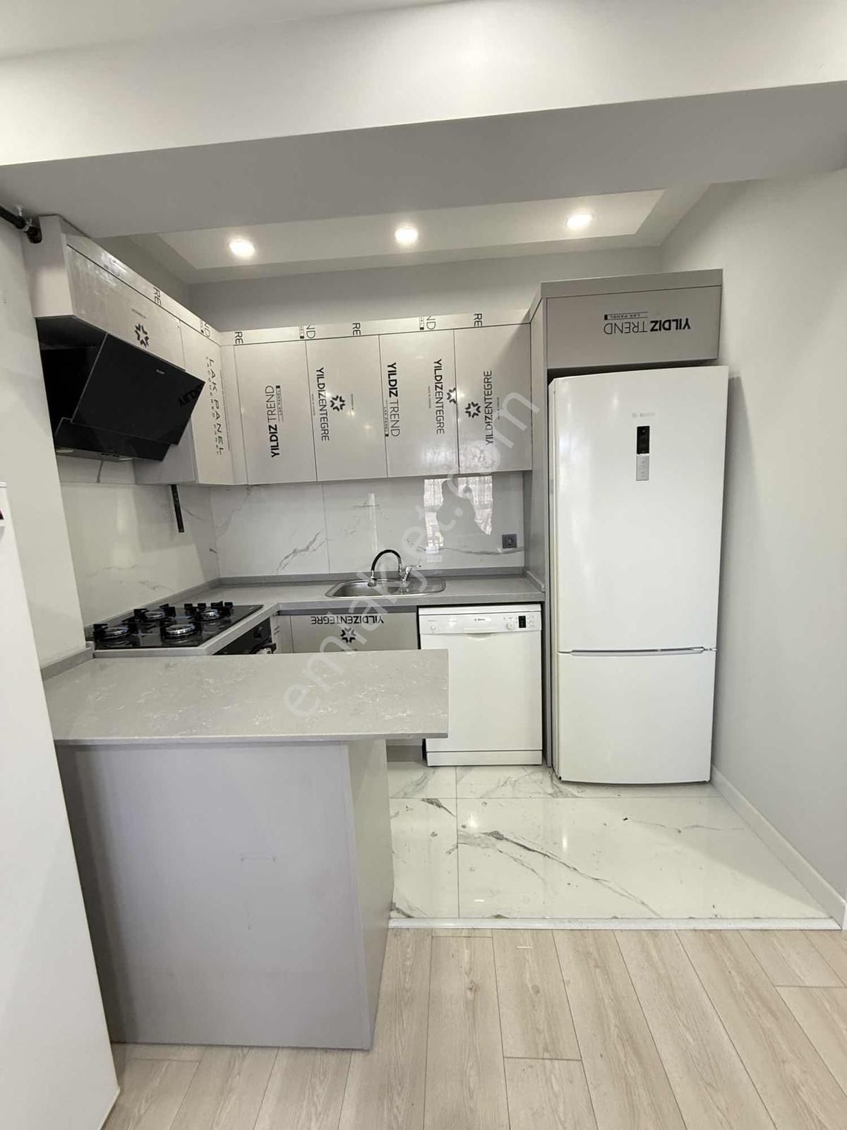 Akkaya İnşaatan Rumelide Yatay Mimari Y.ısıtmalı Lüks Eşyalı 1+1 - Görsel 5