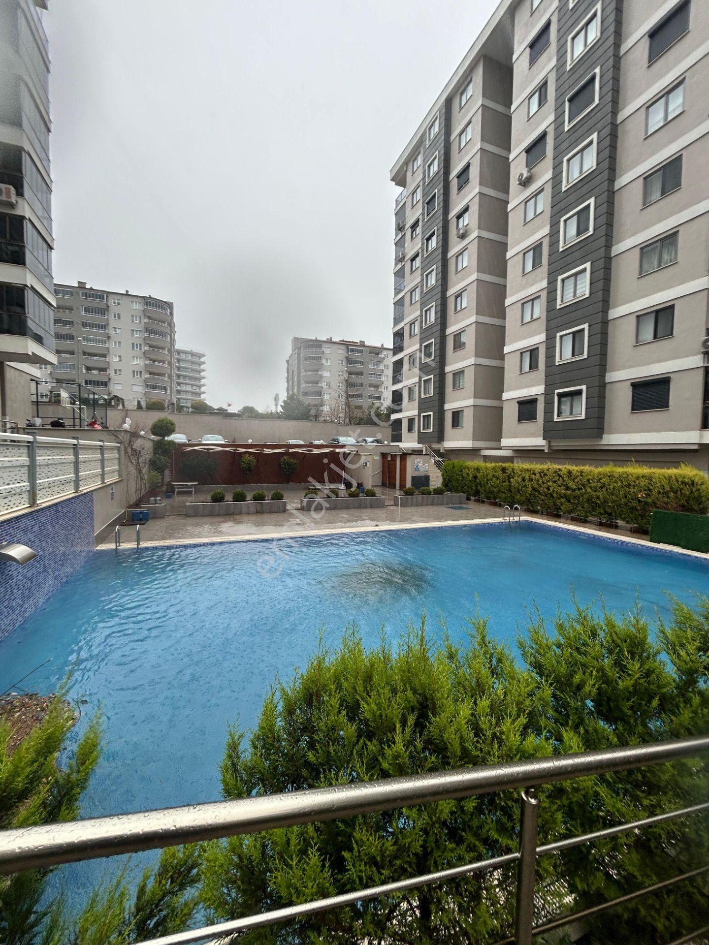 Kaan Emlaktan Şemiklerde 3+1 Site İçerisinde Havuzlu Lüks Kiralık Daire