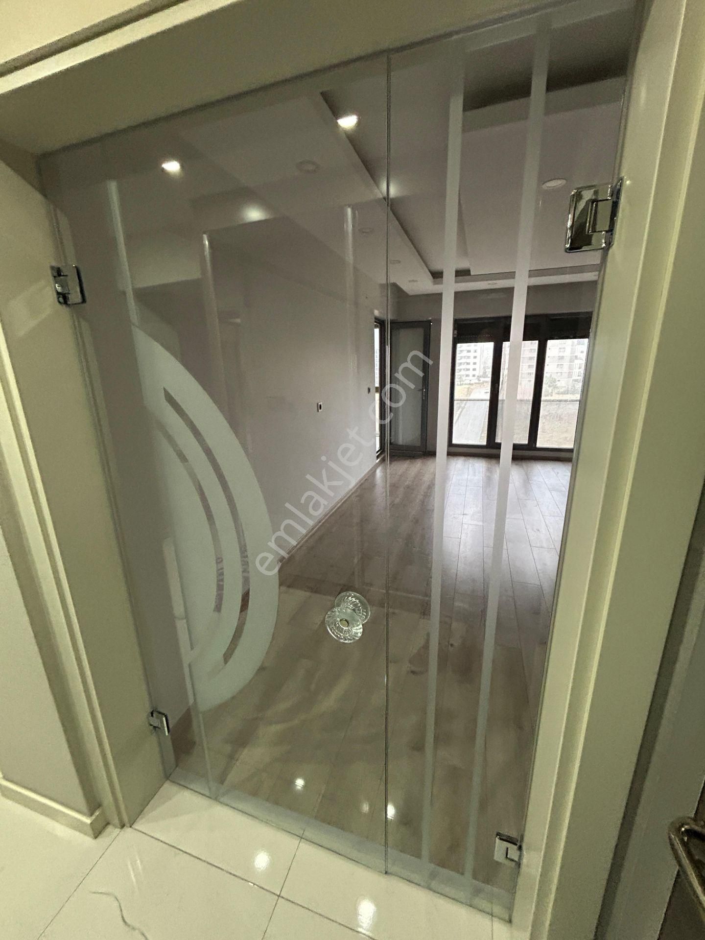 Kaan Emlaktan Şemiklerde 3+1 Site İçerisinde Havuzlu Lüks Kiralık Daire - Görsel 11