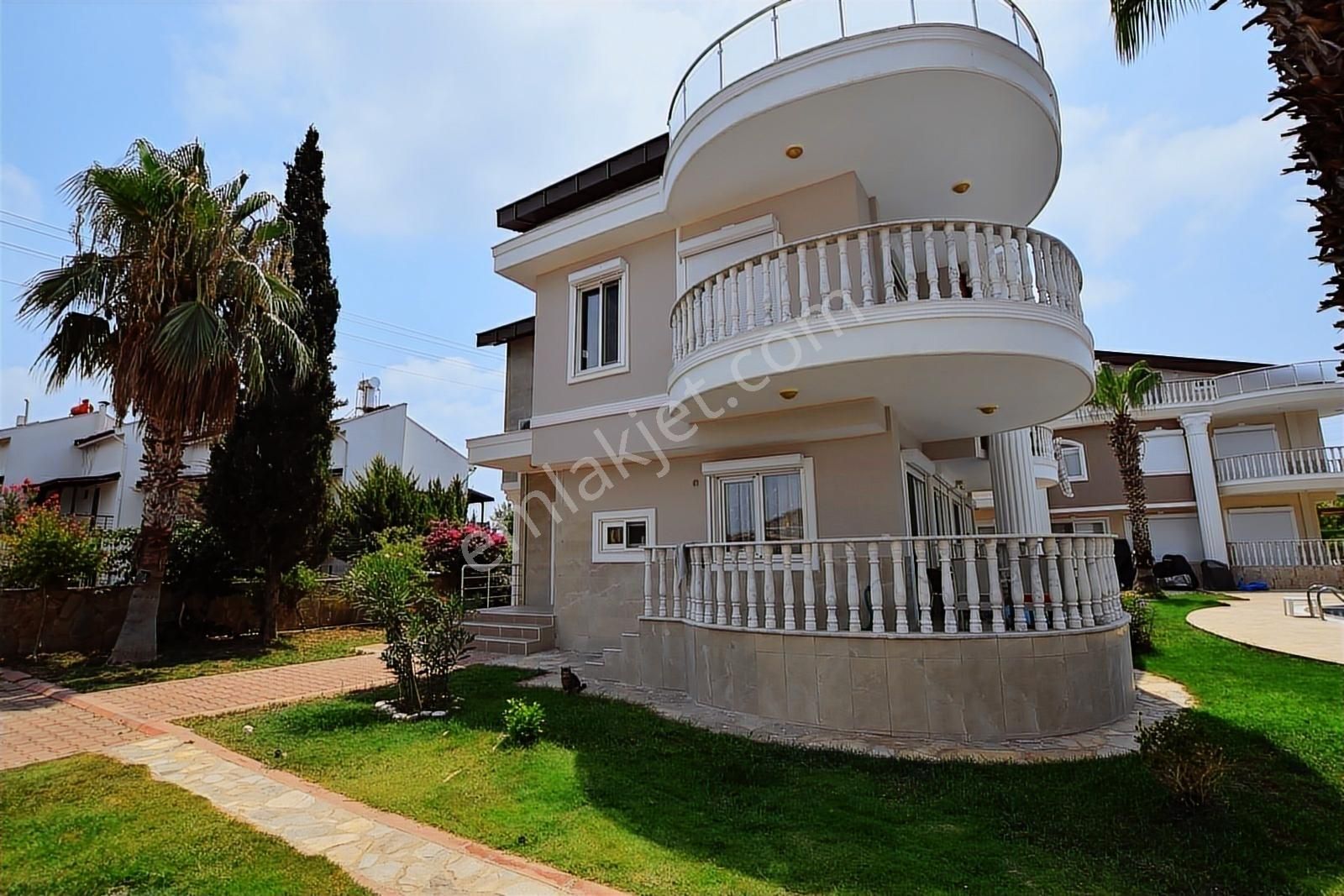 Antalya Belek'te Site İçi 3+1 Satılık Villa - Görsel 16