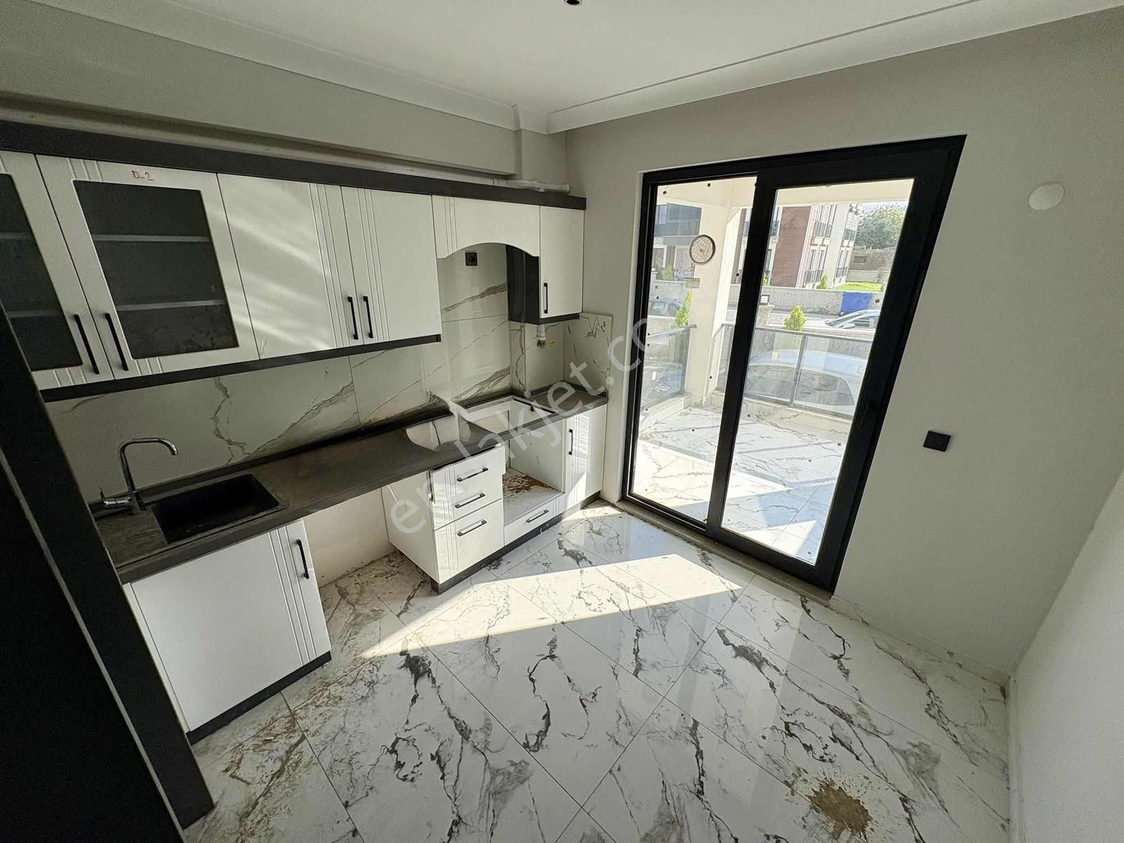 Rw Nefes'ten Bahçelievler'de Satılık Kapalı Mutfak Daire - Görsel 2