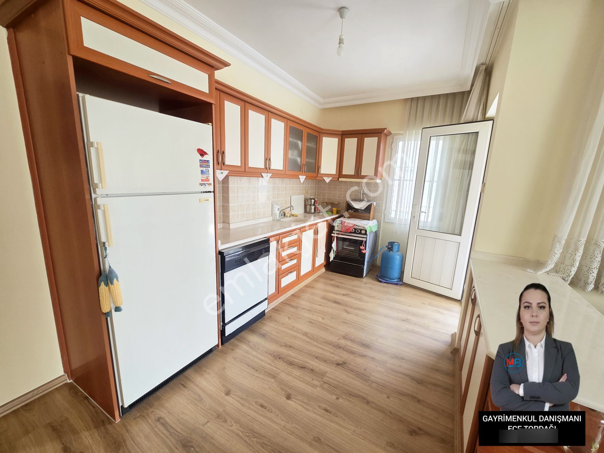 Didim'de Satılık 3+1 Denize Yakın Eşyalı Ön Cephe Daire - Görsel 6