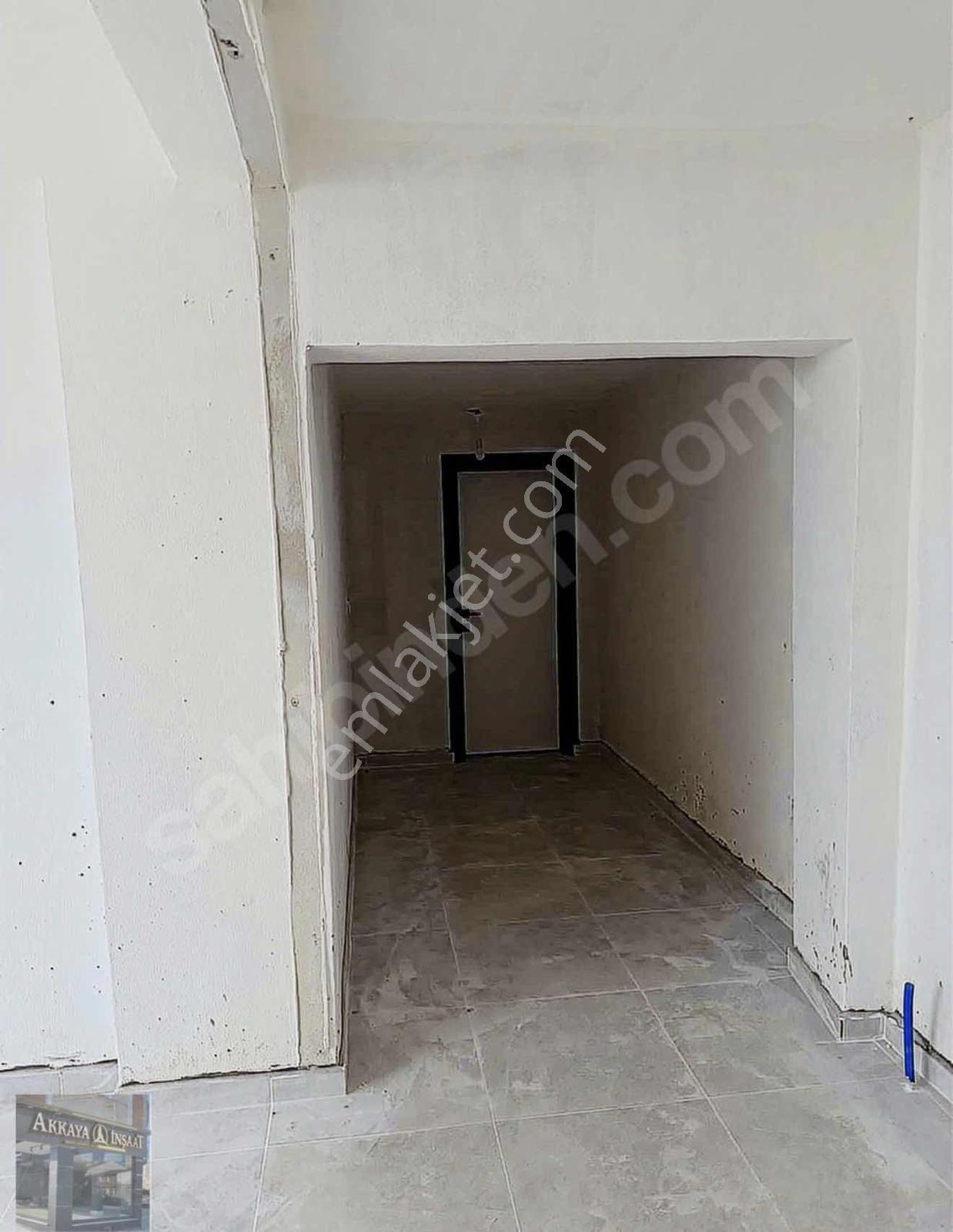 Akkaya İnşaattan Mükemmel Konumda Köşe Başı Dükkan - Görsel 15