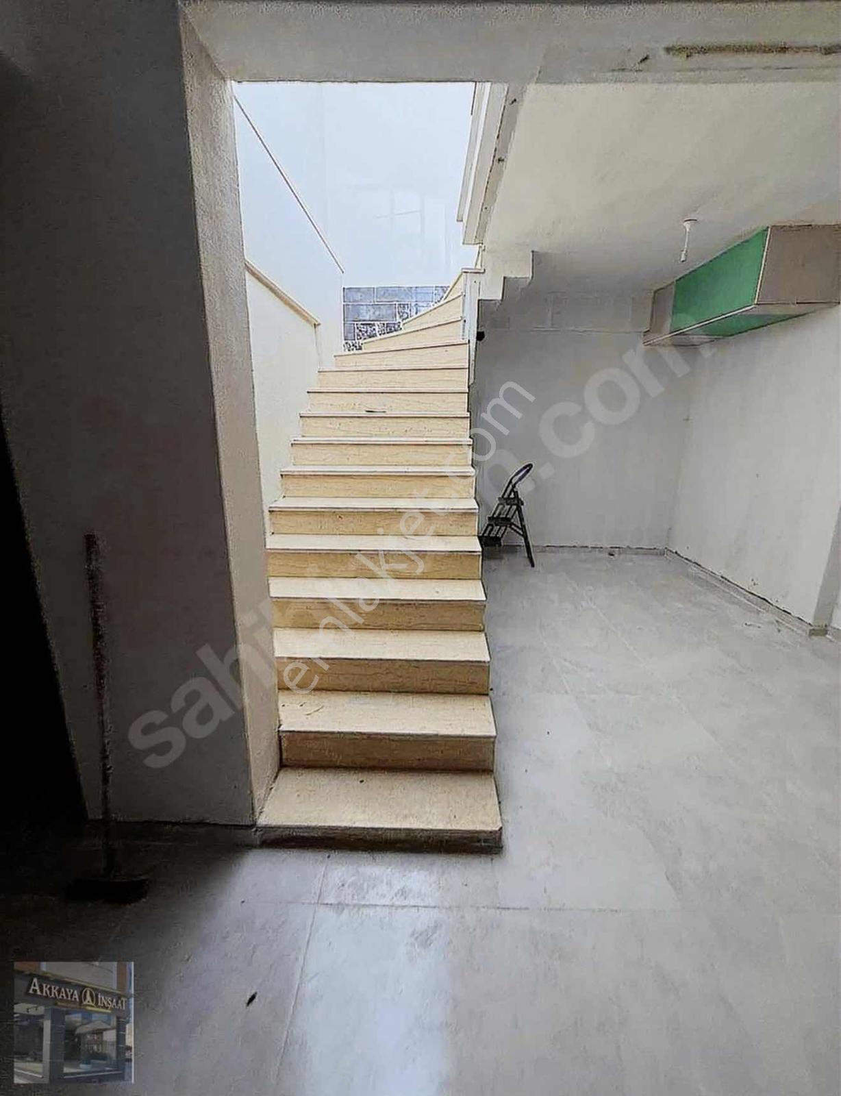 Akkaya İnşaattan Mükemmel Konumda Köşe Başı Dükkan - Görsel 9