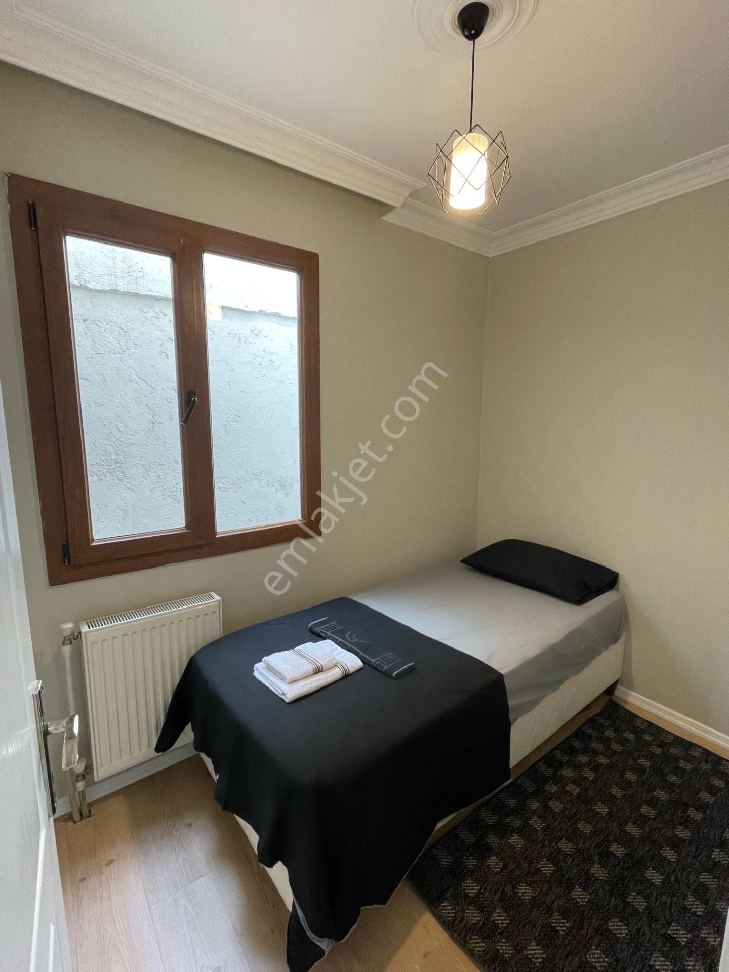 Bayraklı Günlük/haftalık/aylık Kiralık 3+1 Geniş - Temiz - Görsel 3