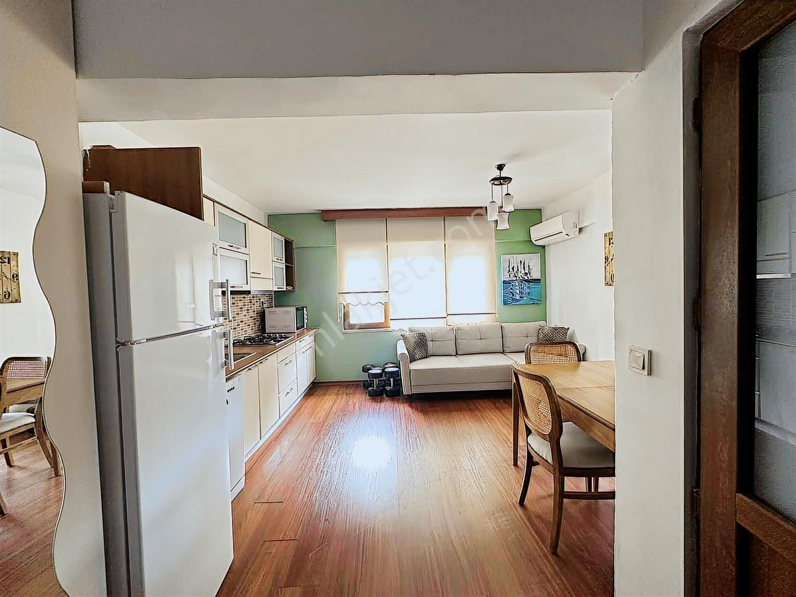 Merkezde Eşyalarıyla Birlikte Bakımlı 1+1 Satılık Daire - Görsel 4