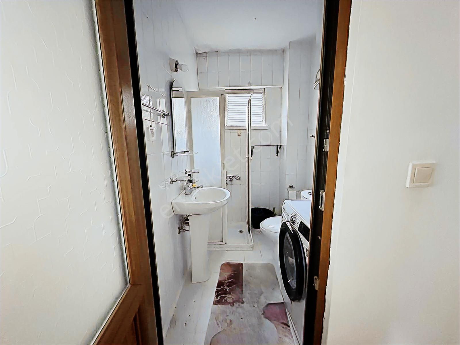 Merkezde Eşyalarıyla Birlikte Bakımlı 1+1 Satılık Daire - Görsel 6