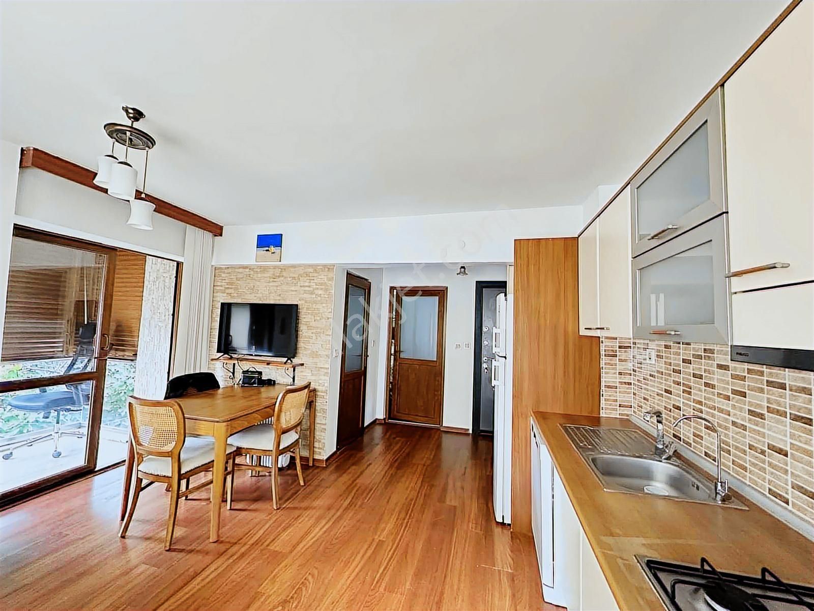 Merkezde Eşyalarıyla Birlikte Bakımlı 1+1 Satılık Daire - Görsel 3