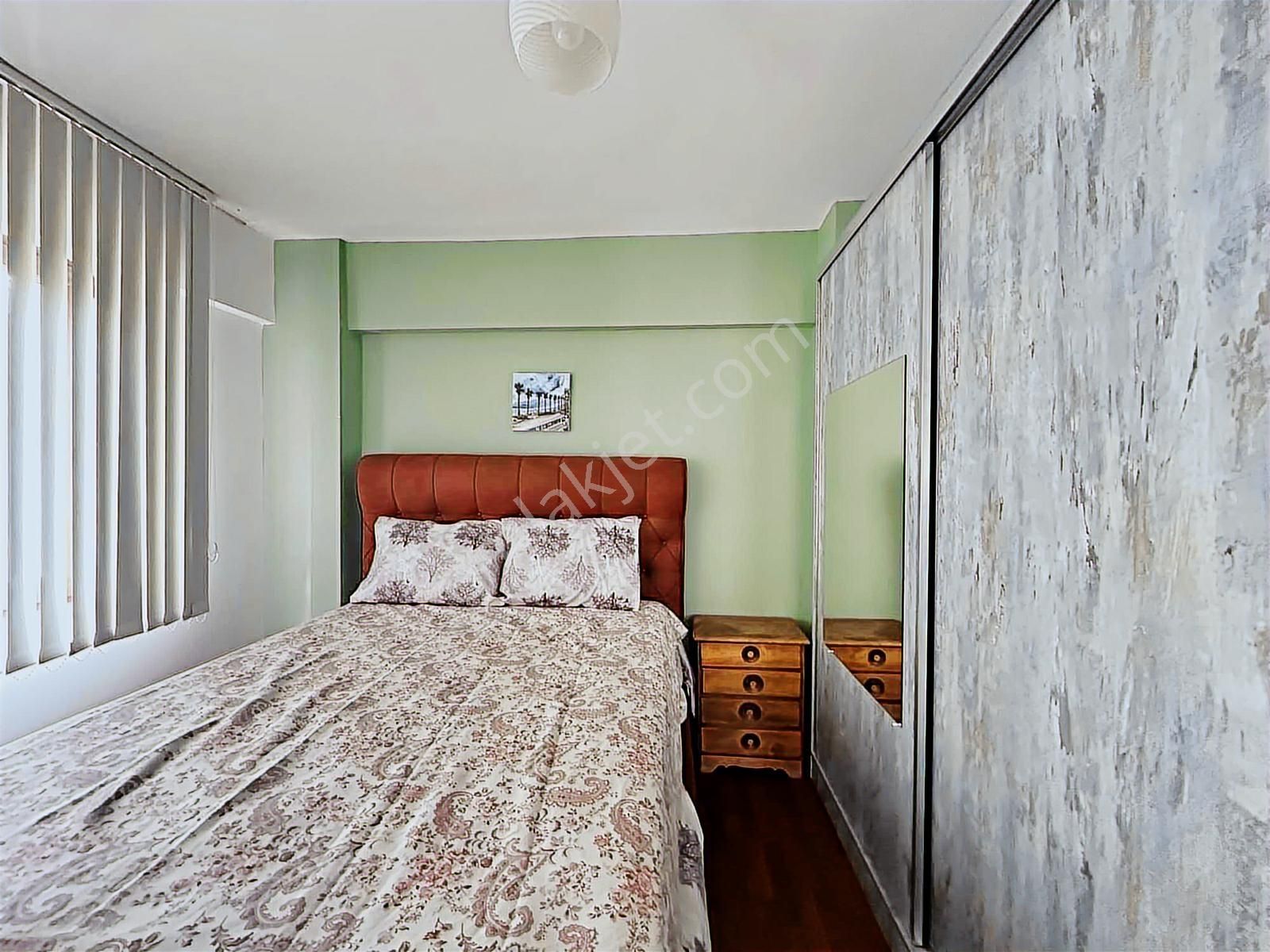 Merkezde Eşyalarıyla Birlikte Bakımlı 1+1 Satılık Daire - Görsel 2