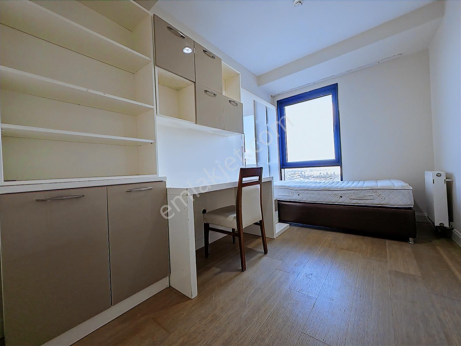 Venezia`da Buyuk Tıpı 2+1satılık Daıre Boş Ve Taşınmaya Hazır - Görsel 12