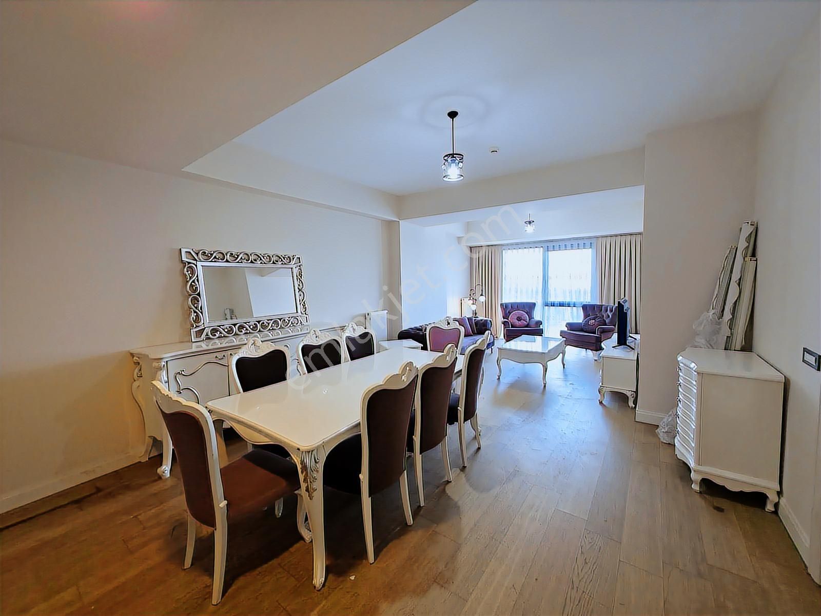 Venezia`da Buyuk Tıpı 2+1satılık Daıre Boş Ve Taşınmaya Hazır - Görsel 13