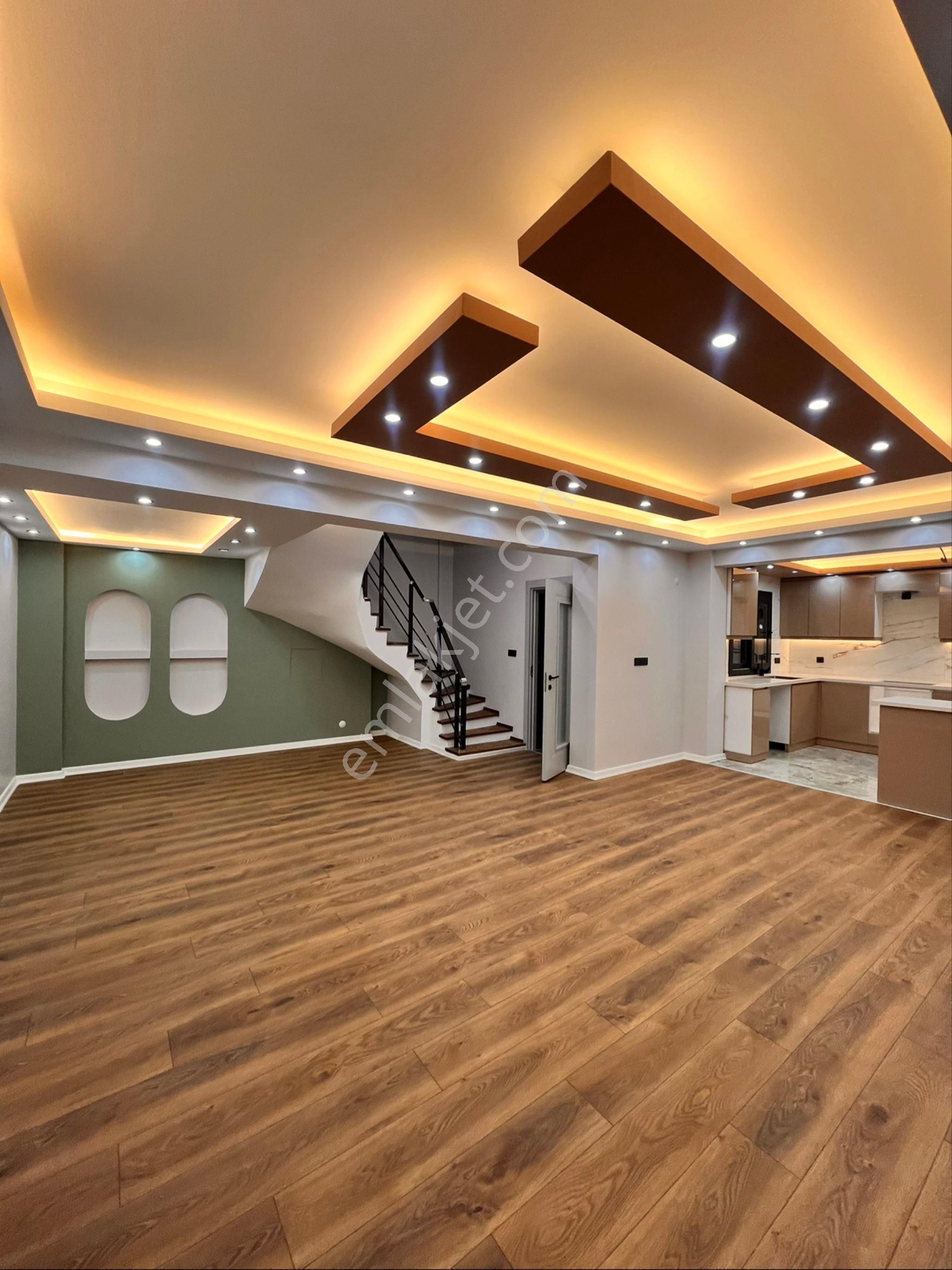 Turyaptan Deniz Manzaralı Teraslı Triplex Villa - Görsel 7