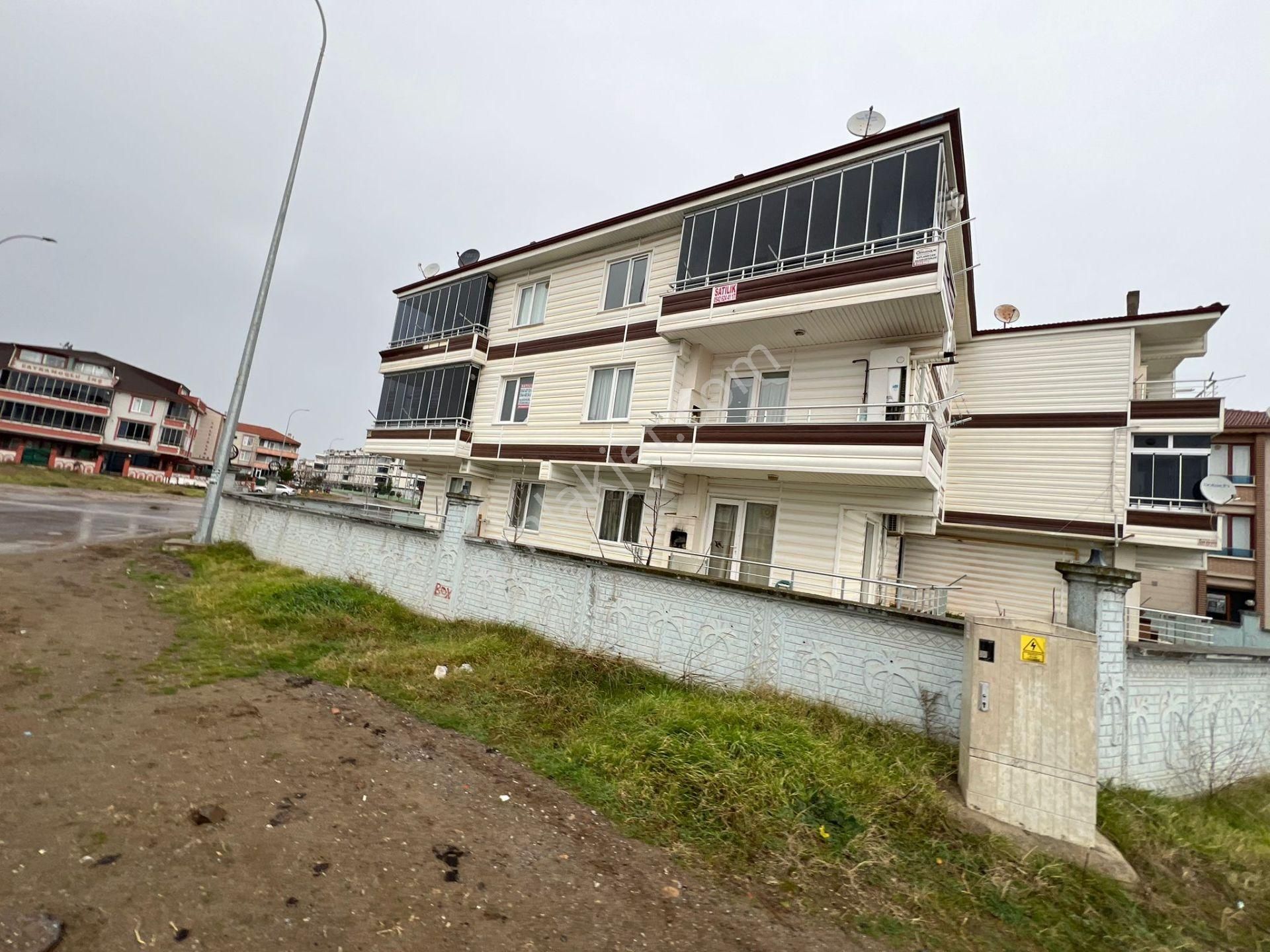Karasu Çiğdem Emlak,2+1 Ara Kat Önü Açık Cephe ,denize 100 Metre - Görsel 4