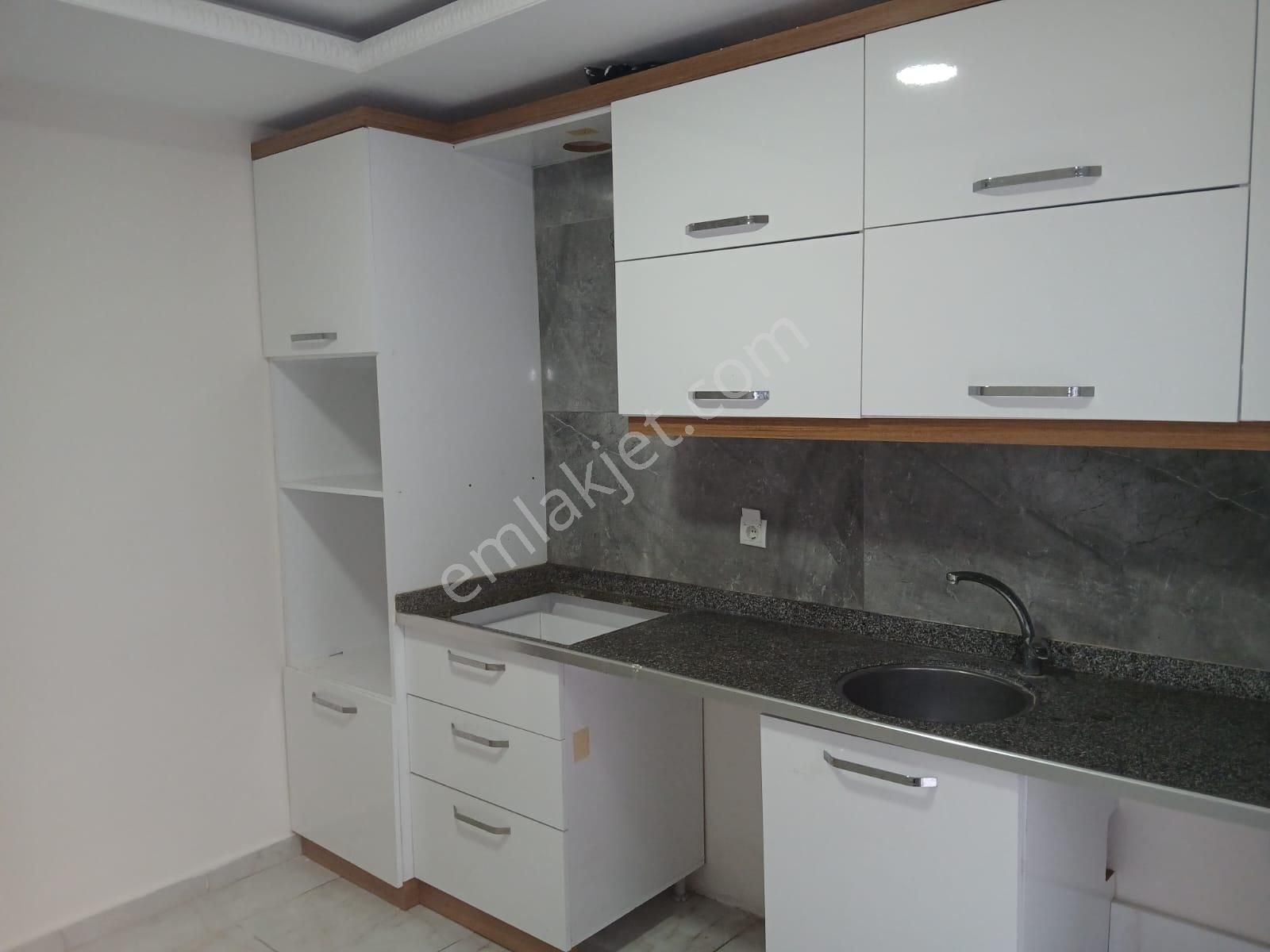 Denize Yürüme Mesafesinde Satılık 2+1 Daire | Merkezi Konum