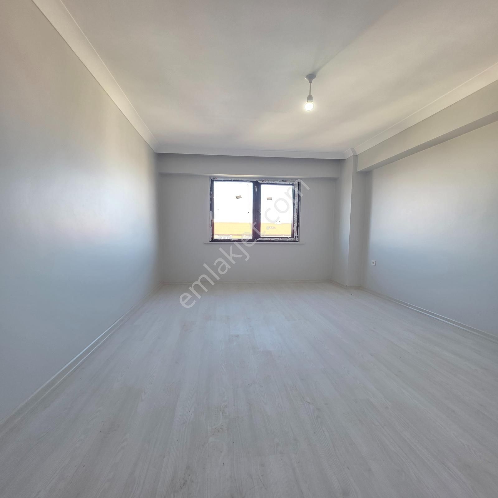 Yuvakurdan Sıfır Kiralık 3+1 İstasyon Mh Sitede Kapalı Otoparklı - Görsel 9