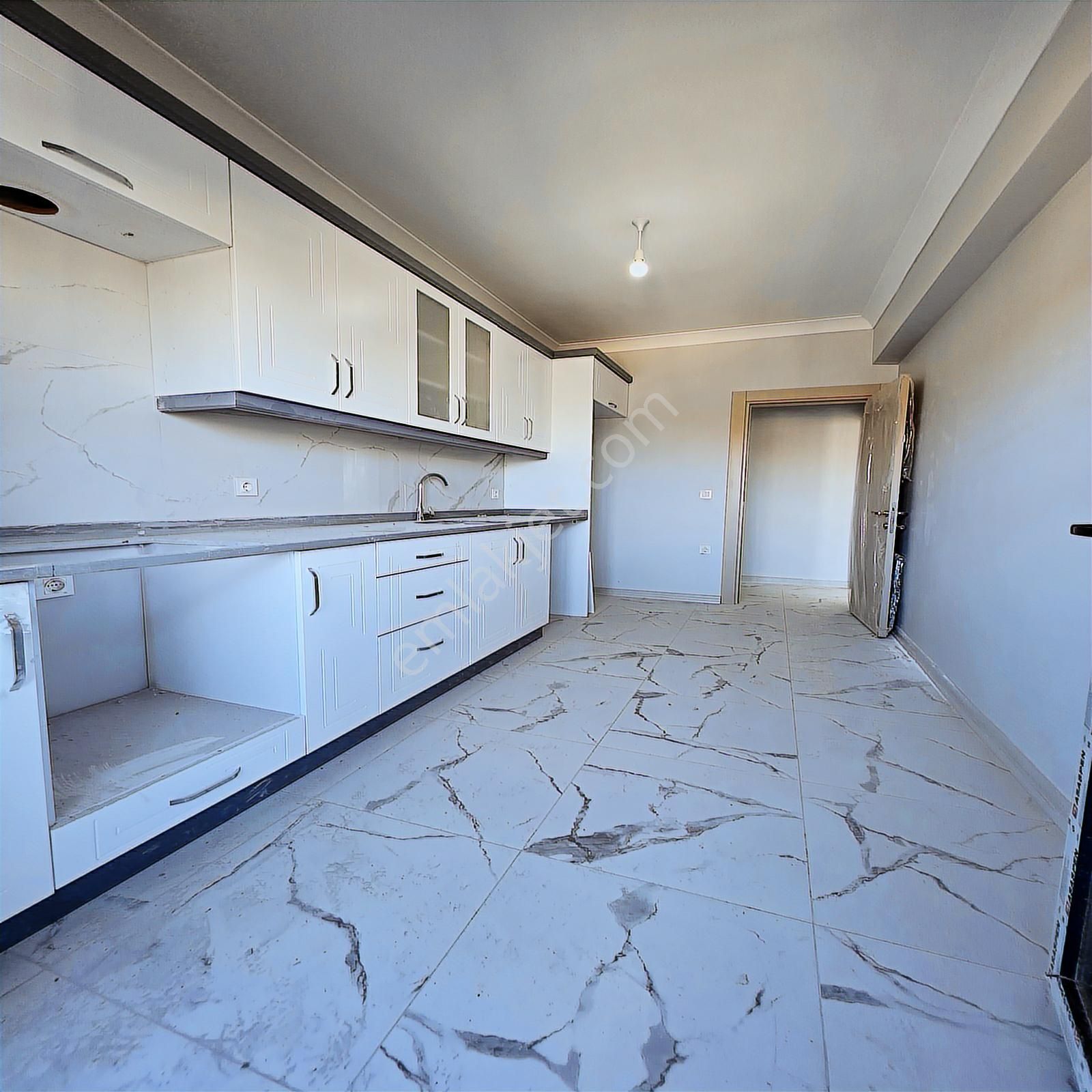 Yuvakurdan Sıfır Kiralık 3+1 İstasyon Mh Sitede Kapalı Otoparklı - Görsel 17