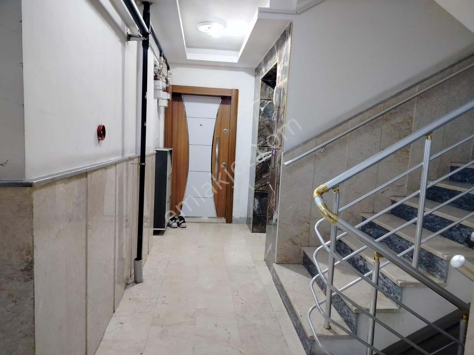 Keciören Karakayada Çok Acil Satılık 3+1 Kat Konumda Daire - Görsel 24