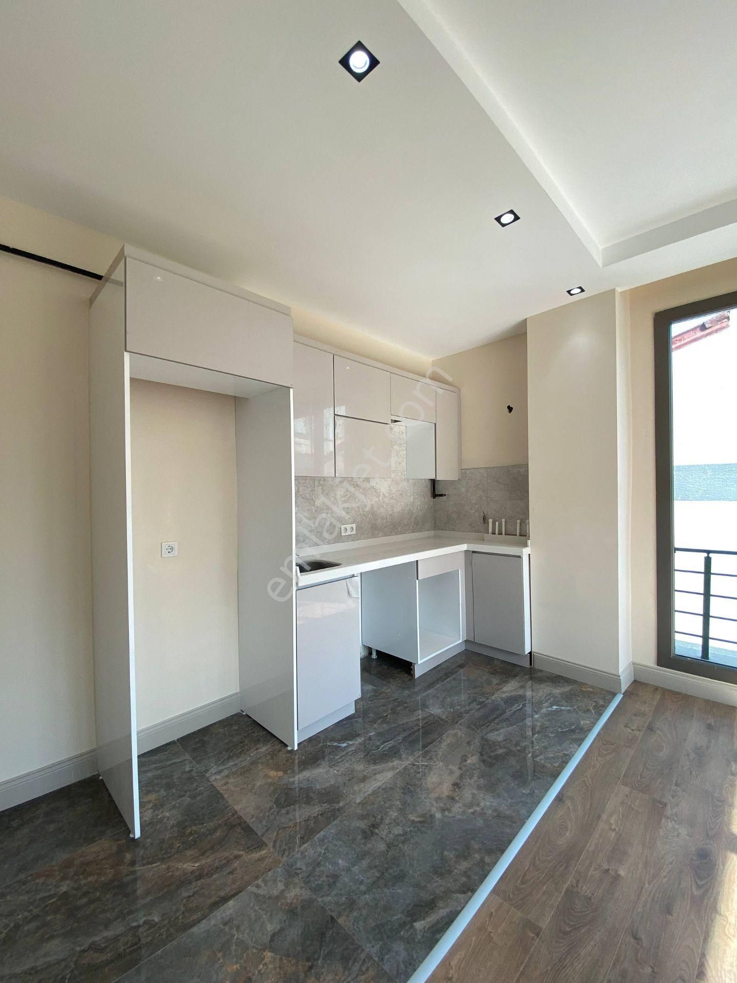 Esenyurt Tabela İncirtepe Mahallesi 2+1 Kiralık Sıfır Daire Butik Aile Sitesinde Amerikan Mutfak - Görsel 9