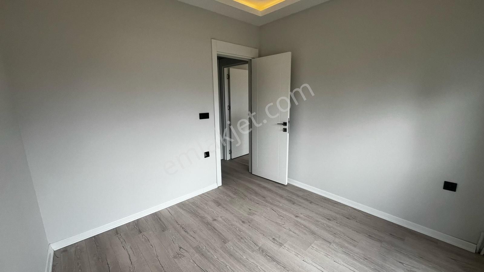 Altıntaş'ta Cad Üzeri Satılık Bahçe Dubleksi - Görsel 8