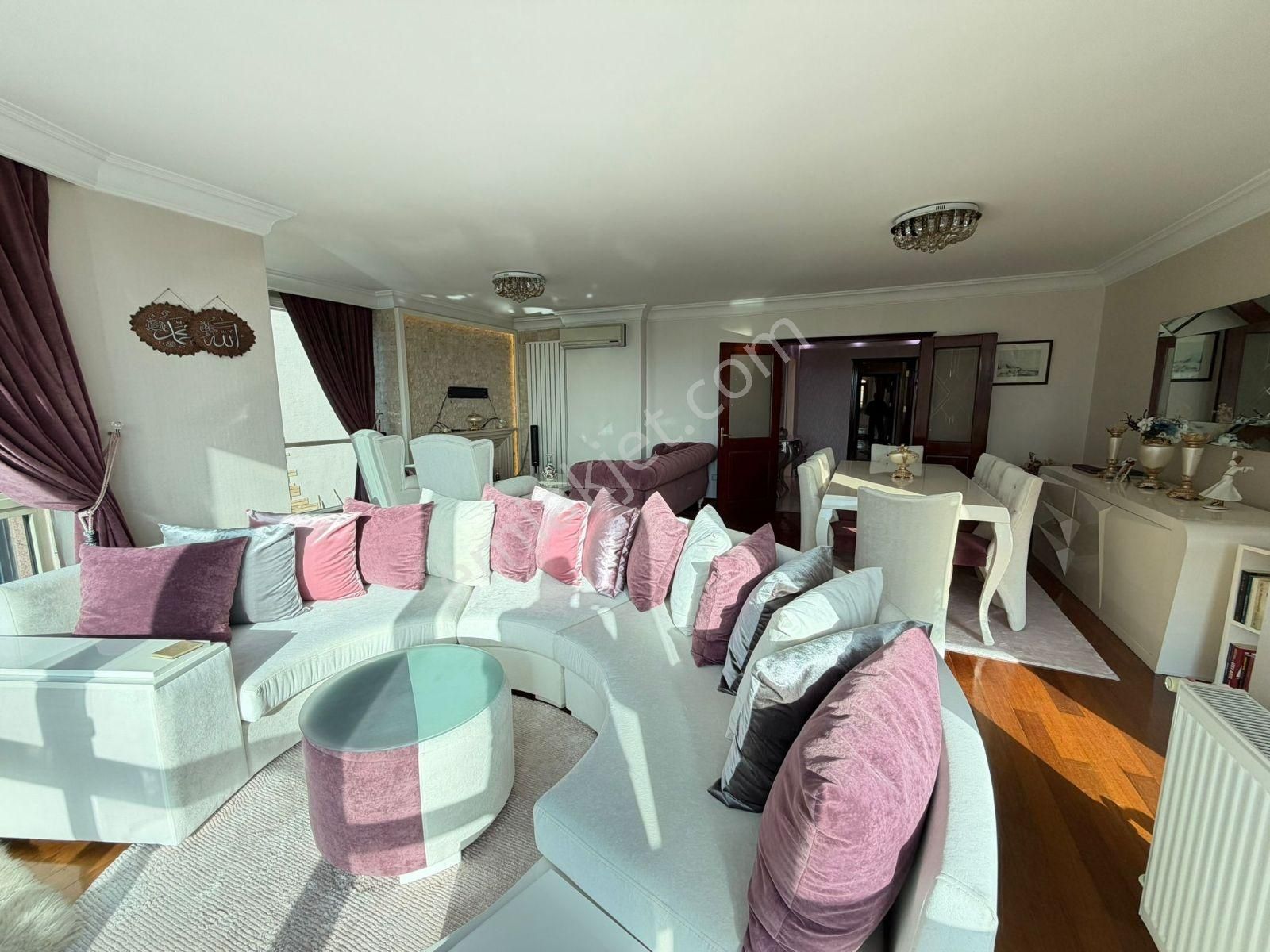 Maltepe Dragos'da Rüya Gibi Yalı Dairesi - Görsel 13