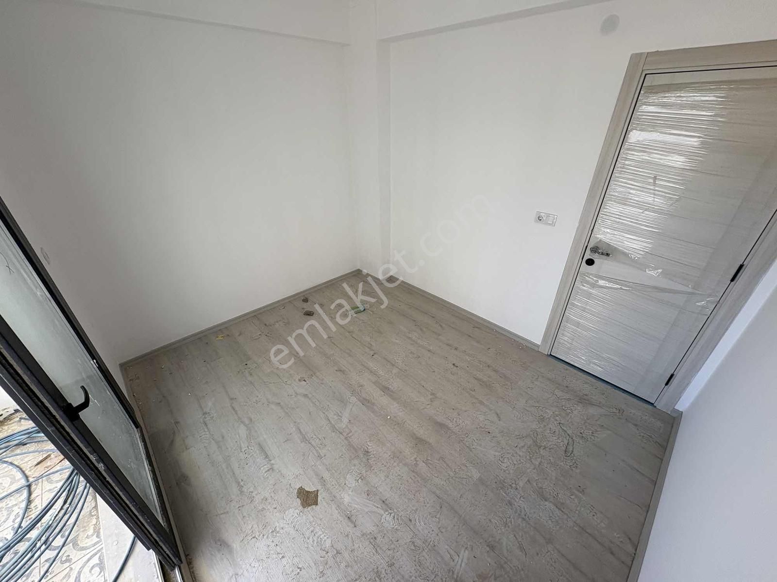 Rw Nefes'ten Badem Alanında Havuzlu Sitede 2+1 Daire - Görsel 3