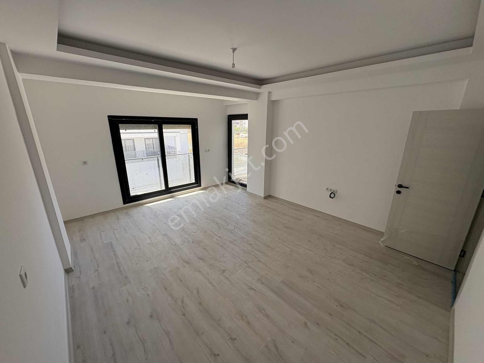 Rw Nefes'ten Badem Alanında Havuzlu Sitede 2+1 Daire - Görsel 9