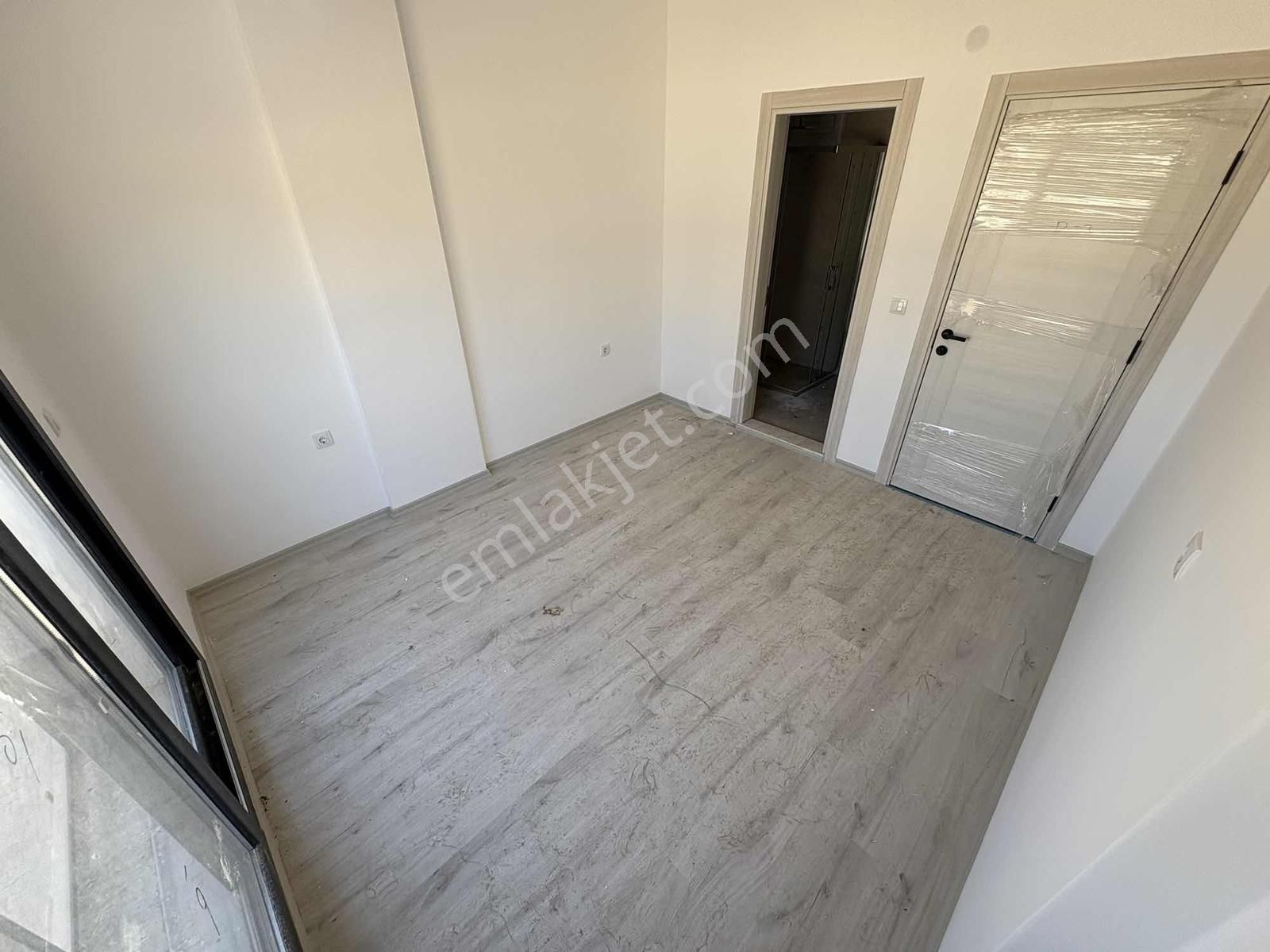 Rw Nefes'ten Badem Alanında Havuzlu Sitede 2+1 Daire - Görsel 26
