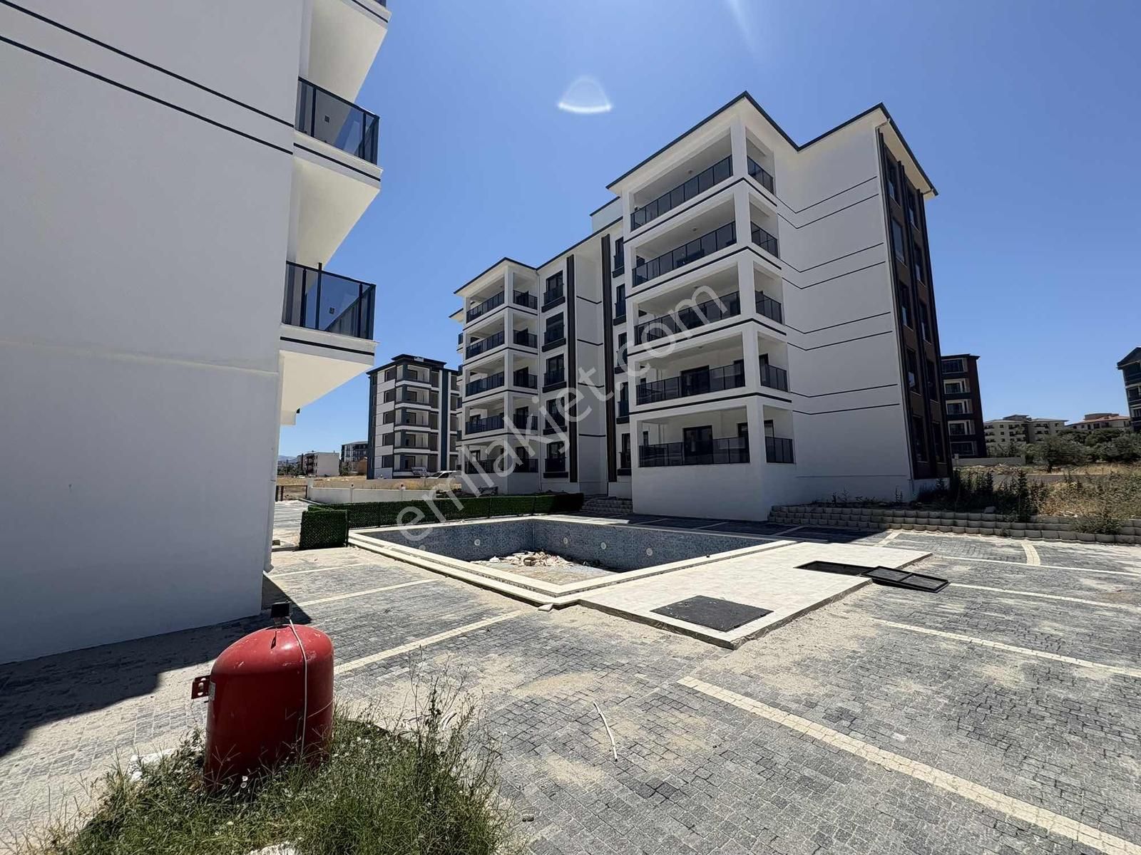 Rw Nefes'ten Badem Alanında Havuzlu Sitede 2+1 Daire - Görsel 20