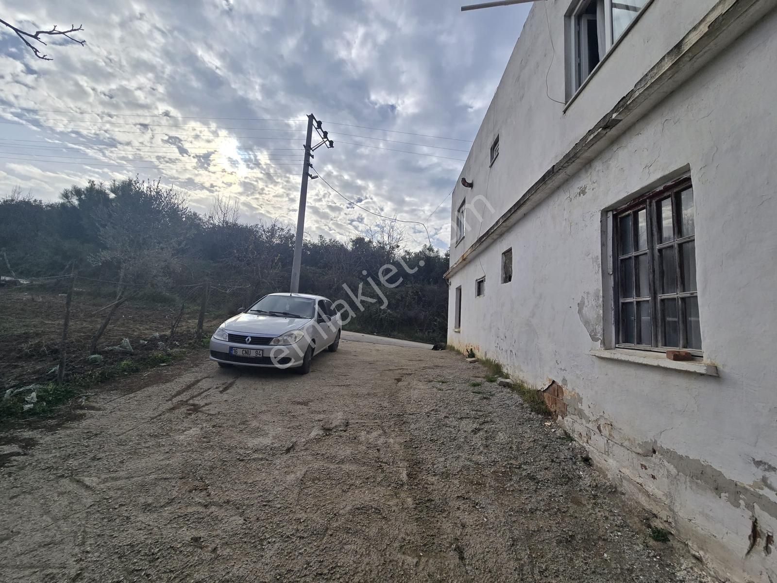 Tırpan'dan 685m2 Arsa Alanı Deniz Man. Asfalta Cephe Müstakil Ev - Görsel 15