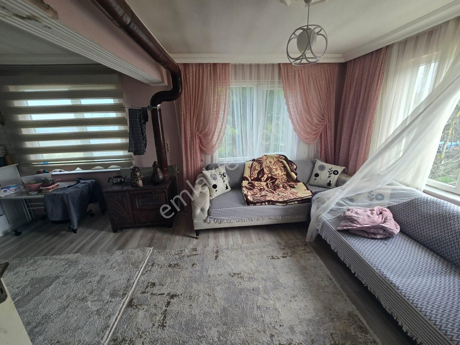 Tırpan'dan 685m2 Arsa Alanı Deniz Man. Asfalta Cephe Müstakil Ev - Görsel 32