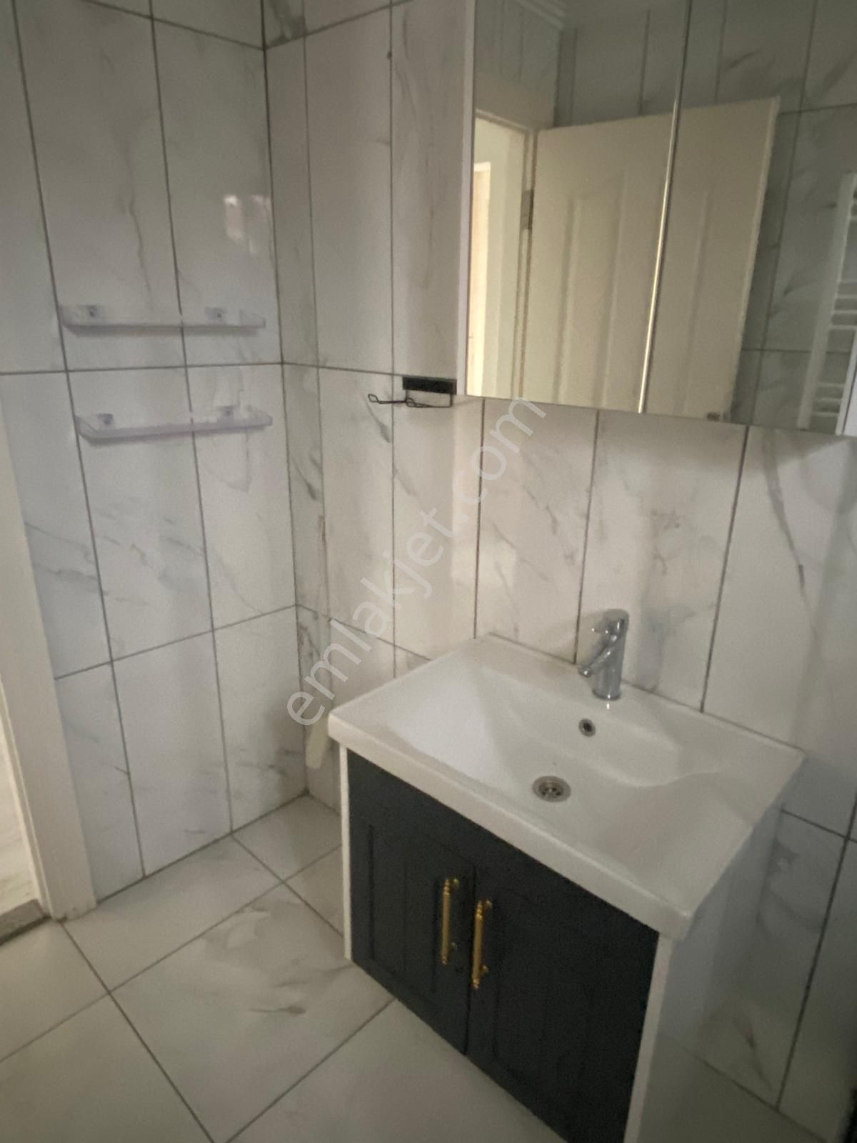 Kocamustafapaşa-silivrikapı Cd.-köşe-balkonlu-yapılı Daire - Görsel 13