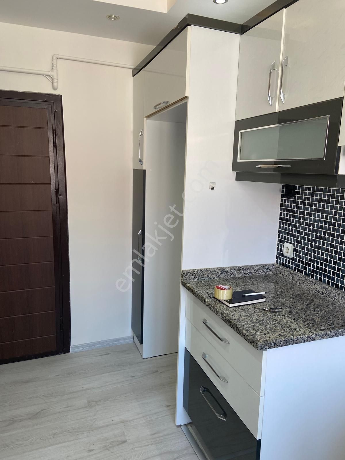 Kocamustafapaşa-silivrikapı Cd.-köşe-balkonlu-yapılı Daire - Görsel 4