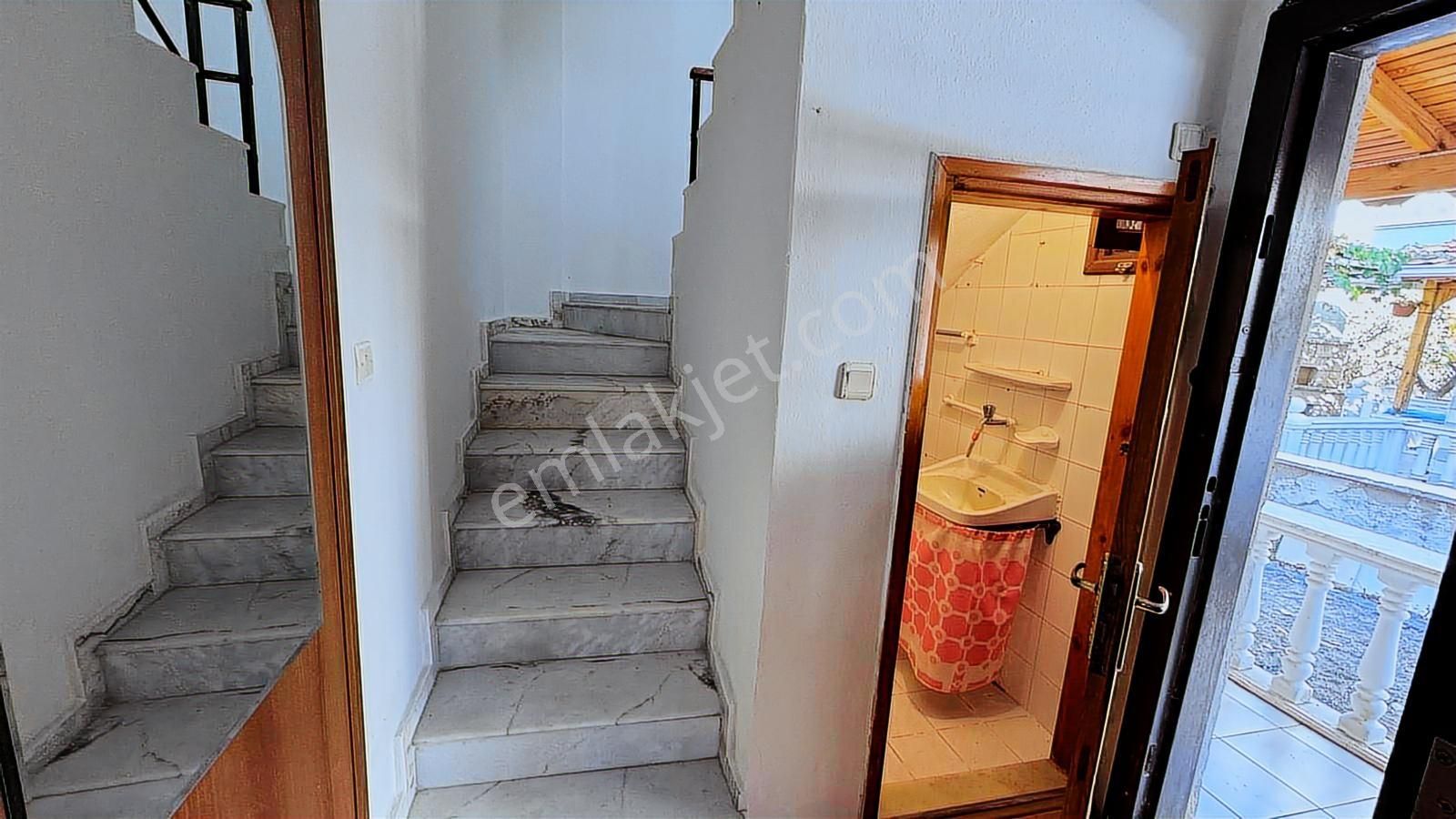 Dikili Cumhuriyet Mah. Fırsat Villa Satılıktır. - Görsel 29