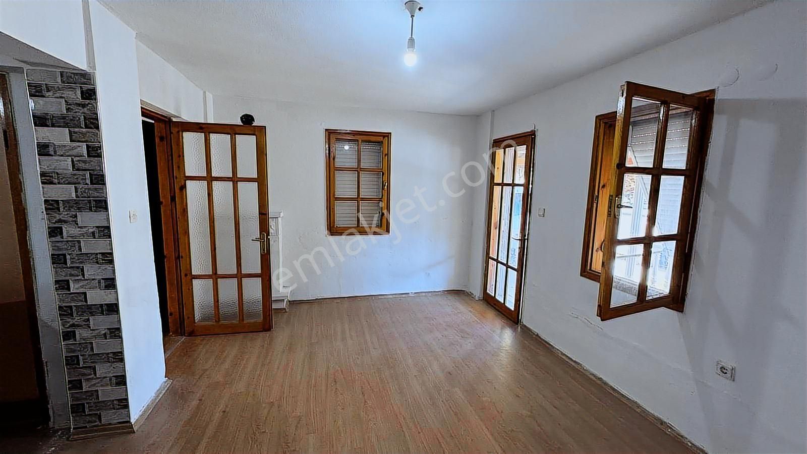 Dikili Cumhuriyet Mah. Fırsat Villa Satılıktır. - Görsel 7