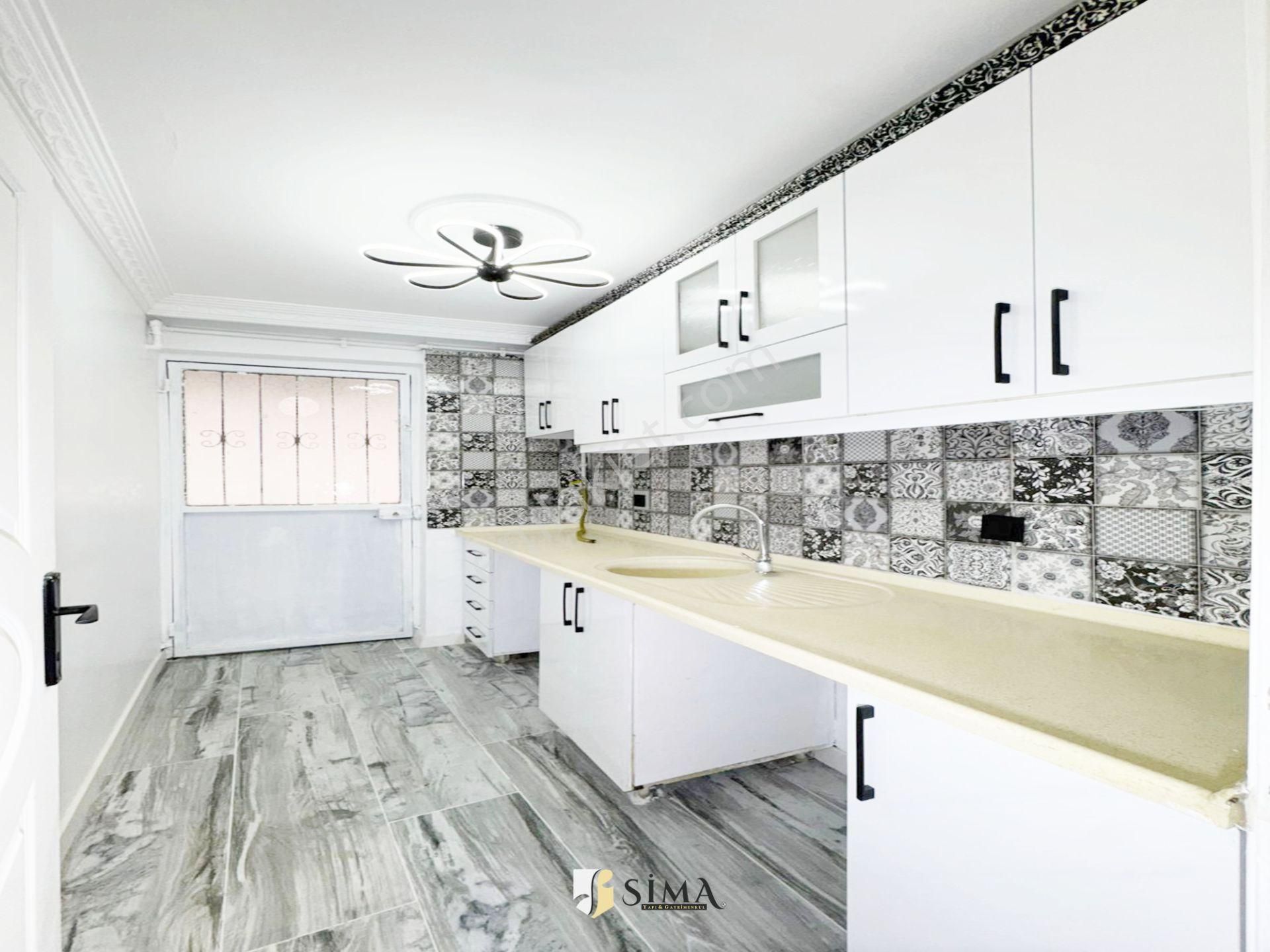 Meydana Yakın Ana Caddeye 3dk 2+1 Geniş Bahçeli Yatırımlık Daire - Görsel 4