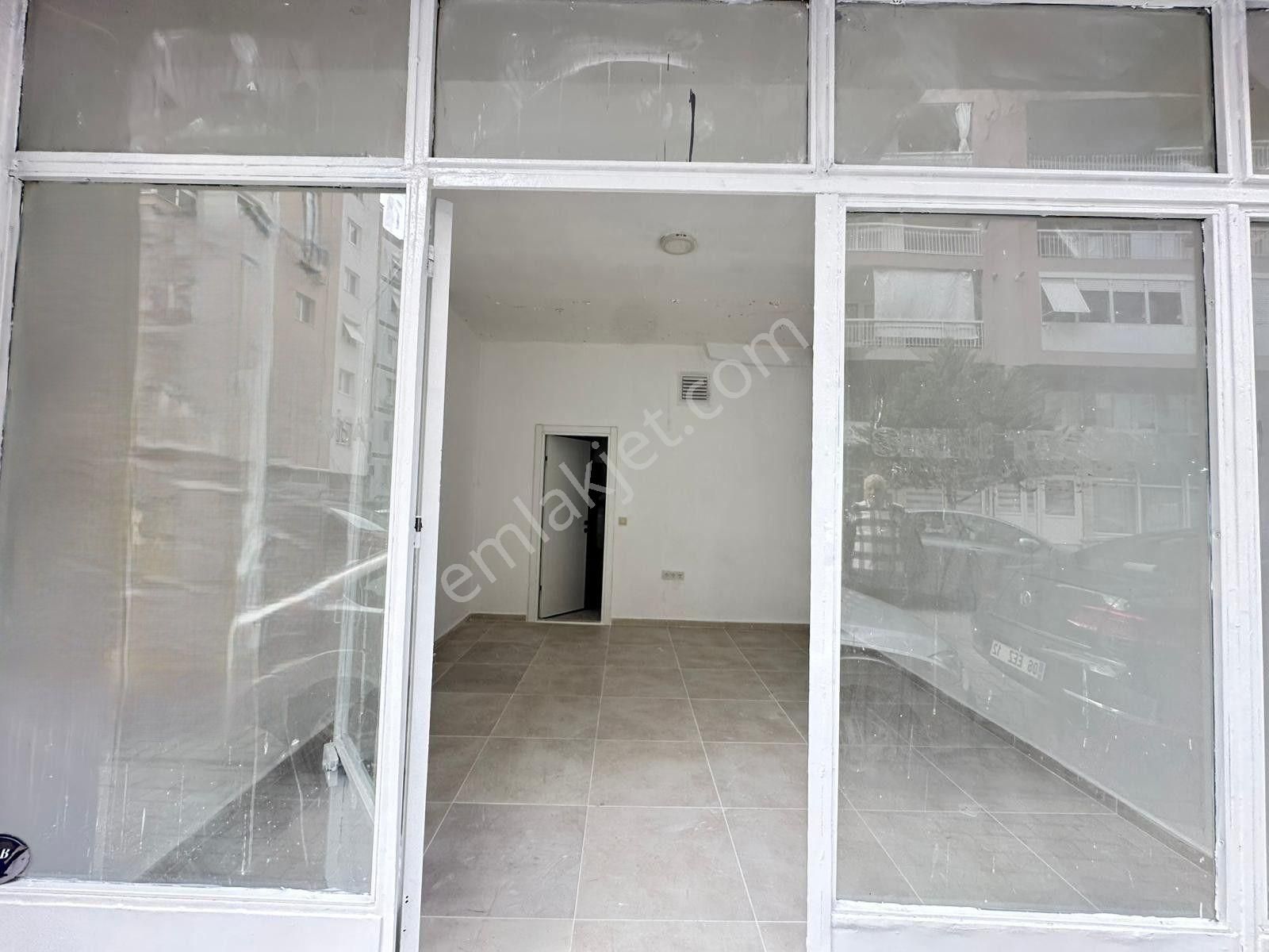 Karşıyaka Bahçelievler De Yola Cepheli Kiralık Dükkan - Görsel 3
