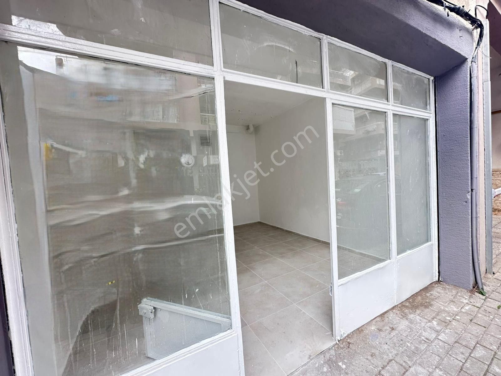 Karşıyaka Bahçelievler De Yola Cepheli Kiralık Dükkan - Görsel 4