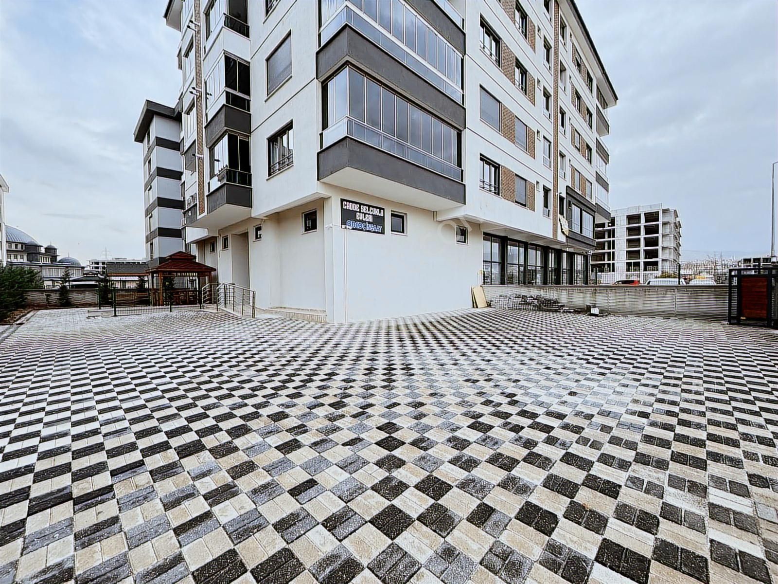 Parsanada Modern Tasarımlı Merkezi Konumda Ferah 3+1 Lüks Daire - Görsel 19