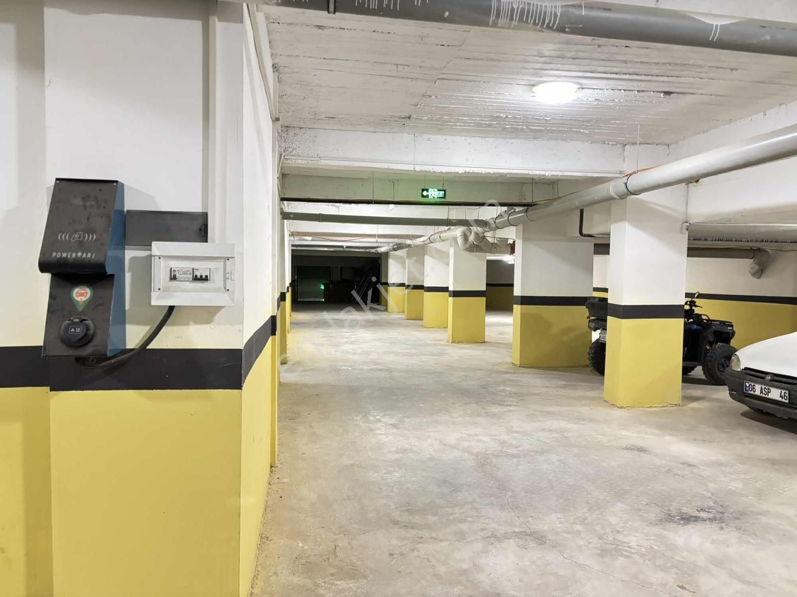 Parsanada Modern Tasarımlı Merkezi Konumda Ferah 3+1 Lüks Daire - Görsel 18