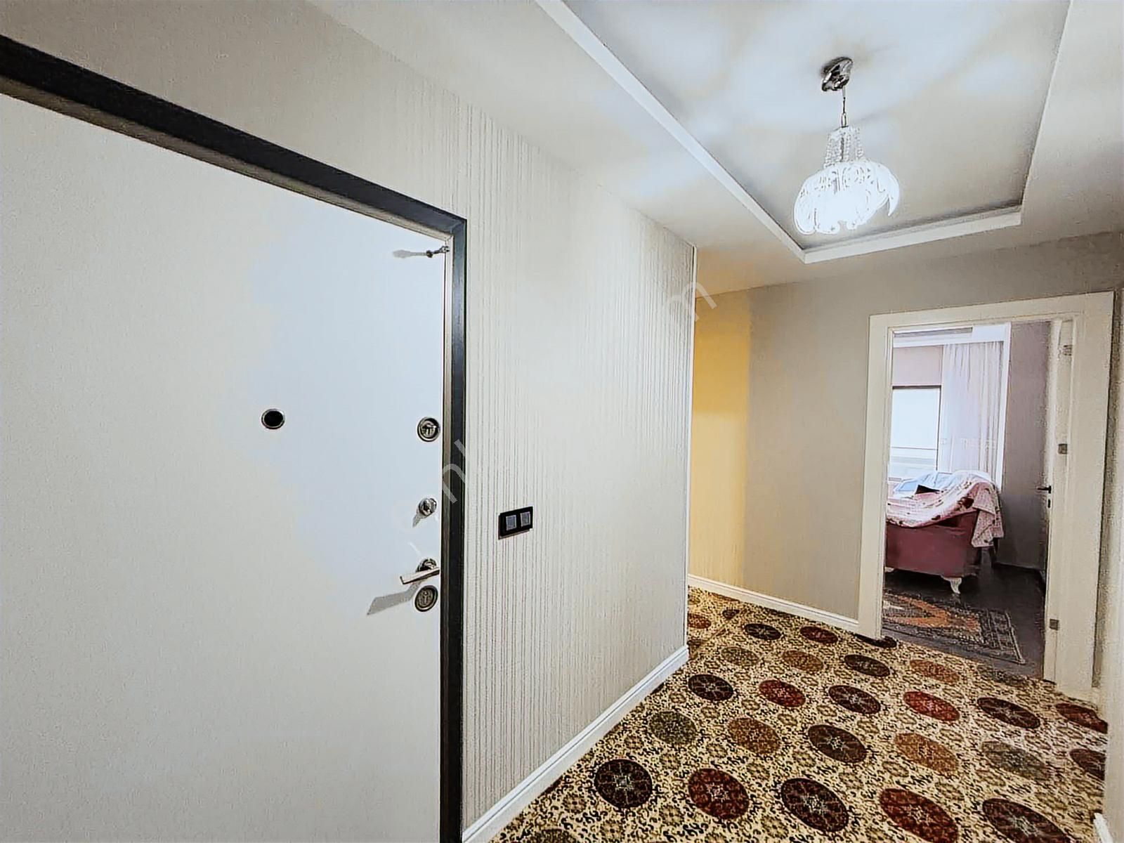 Parsanada Modern Tasarımlı Merkezi Konumda Ferah 3+1 Lüks Daire - Görsel 9