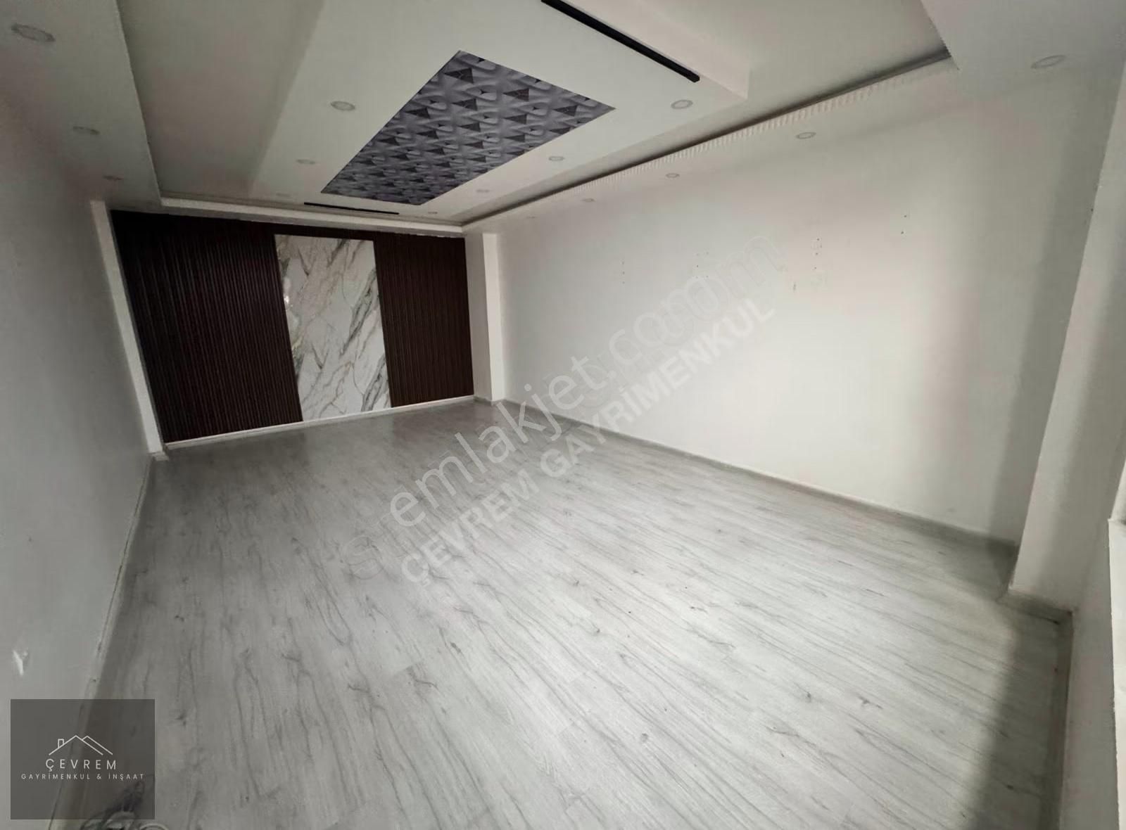 İş Hanı İçerisinde Harika Konumda Masrafsız 30m² Kiralık İş Yeri - Görsel 3