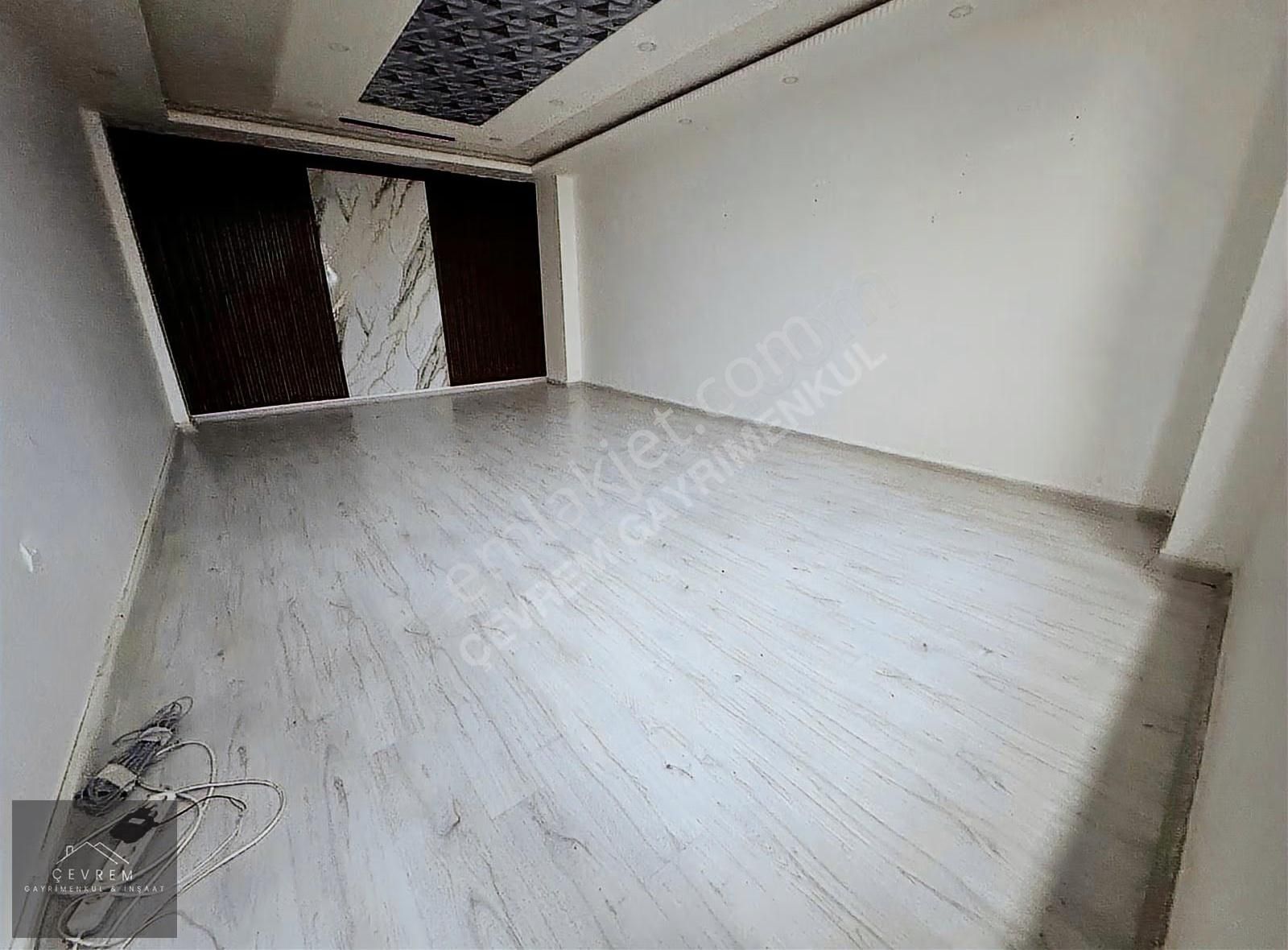 İş Hanı İçerisinde Harika Konumda Masrafsız 30m² Kiralık İş Yeri - Görsel 2