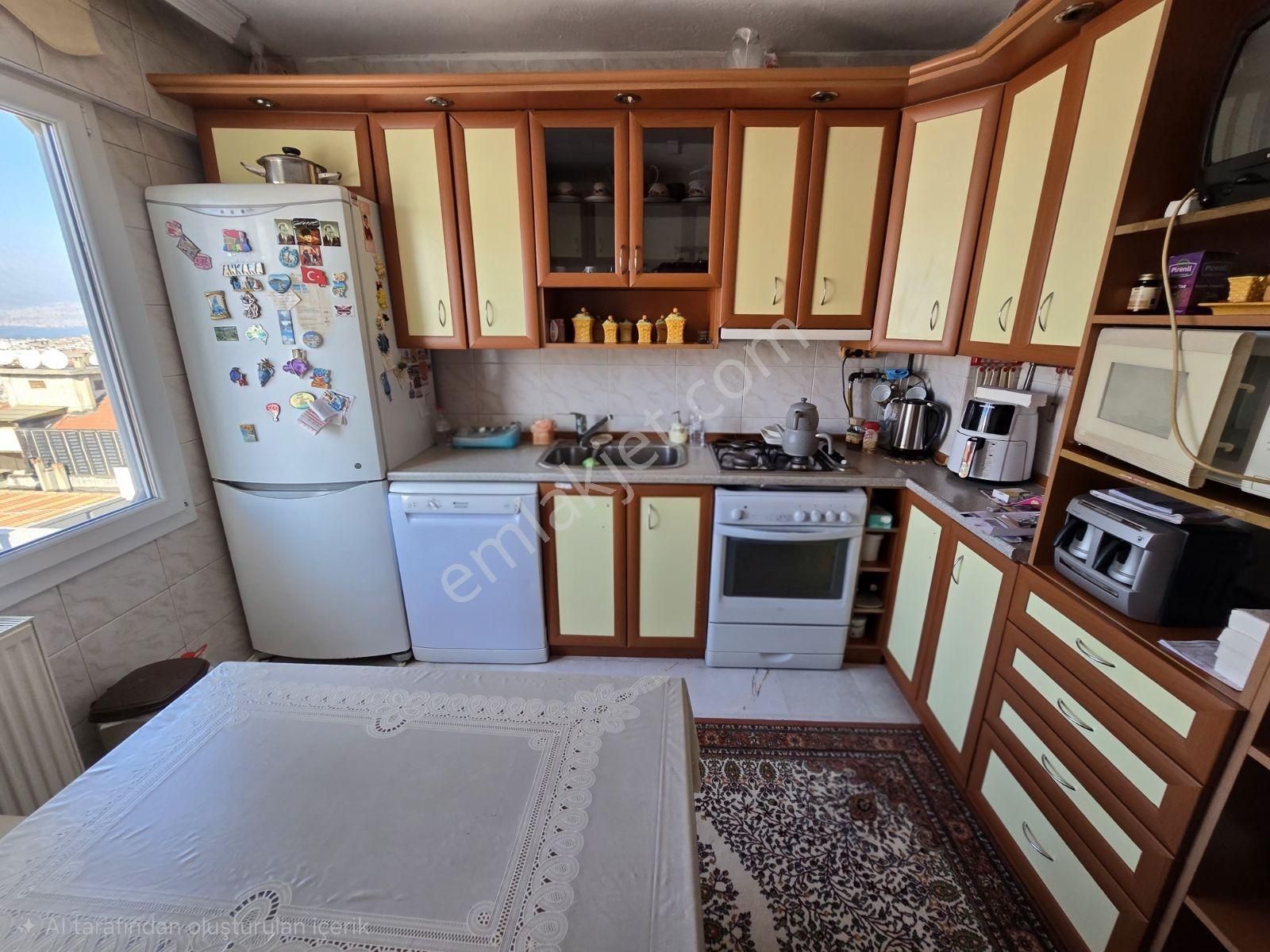 Saim Çıkrıkçı Cad. Üzeri Asansörlü Deniz Manzaralı 3+1 Daire - Görsel 12