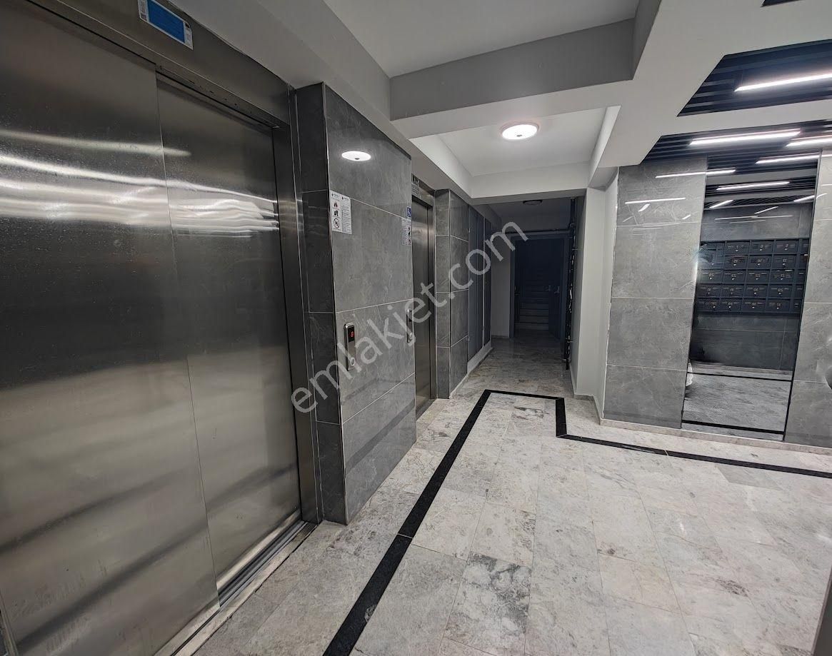 Yıldız Dan Kocasinan Da Sıfır Otoparklı Butik Sitede 3+1 Ara Kat Daire - Görsel 3